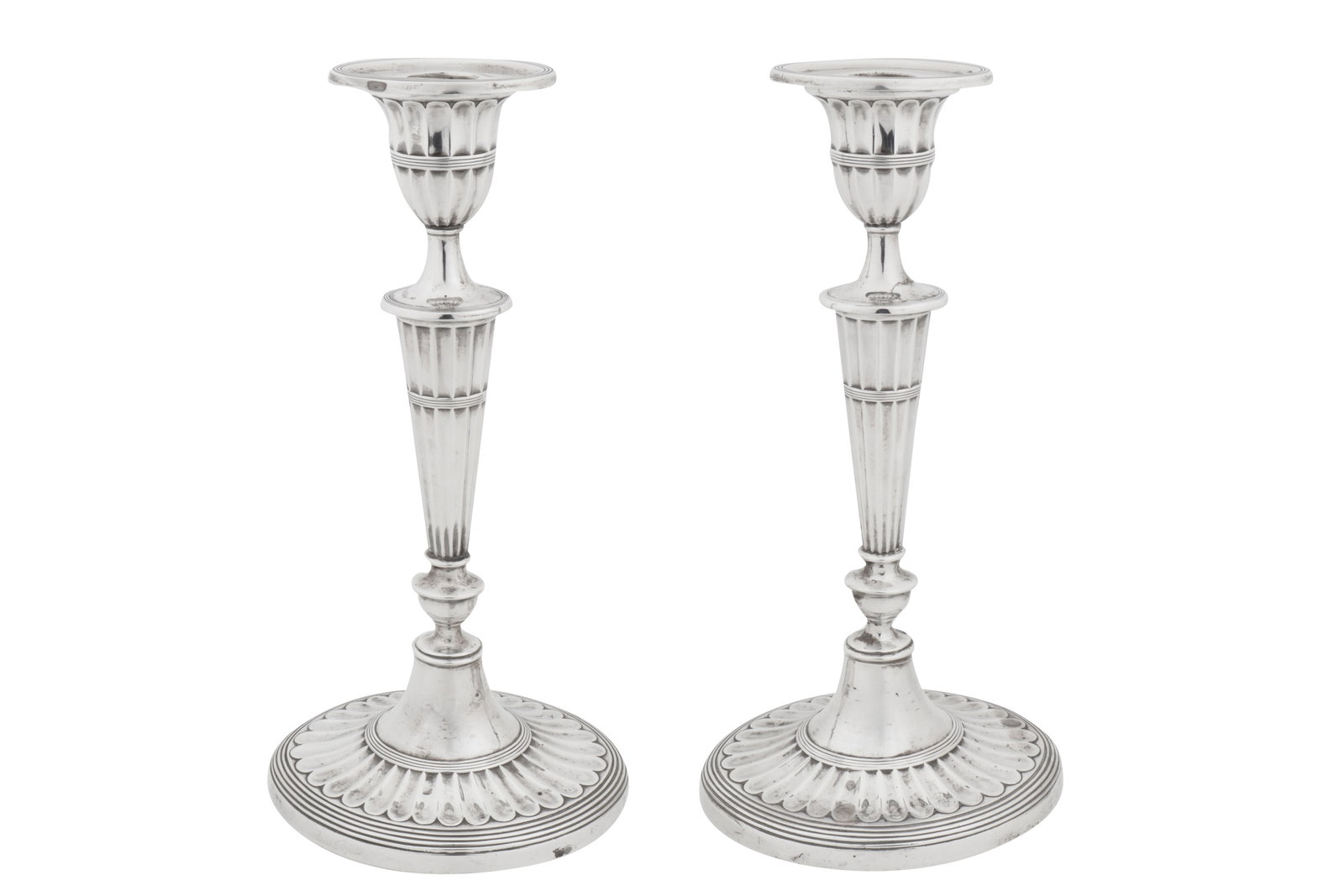 A pair of George V sterling silver candlesticks, Sheffield 1918 by Walker and Hall (1 of 3)