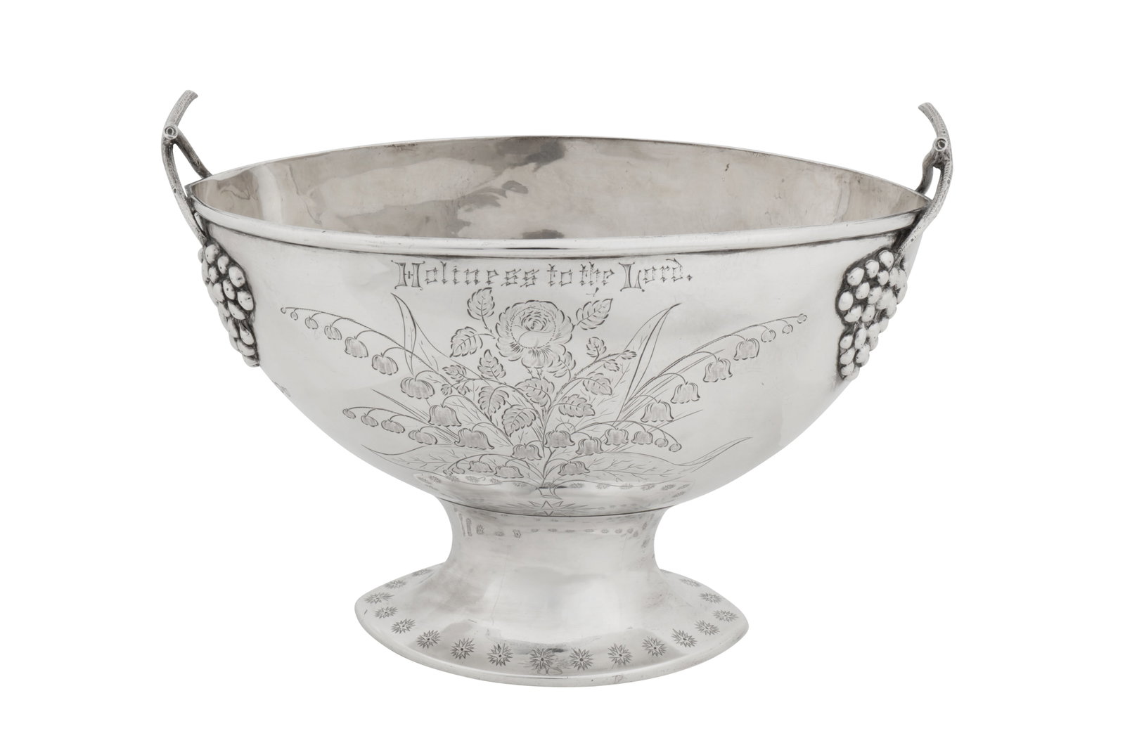 A Victorian sterling silver bowl, London 1894 by Charles Stuart Harris: A Victorian sterling silver bowl, London 1894 by Charles Stuart Harris A Victorian sterling silver bowl, London 1894 by Charles Stuart Harris Of elliptical form upon an elliptical spreading foot, the