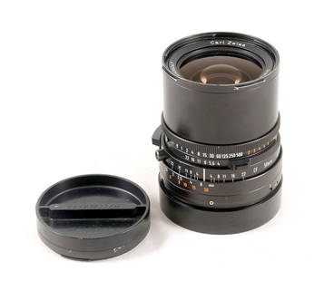 Hasselblad 50mm f4 CF Distagon Lens.: Hasselblad 50mm f4 CF Distagon Lens. #6926247. Optics OK. Signs of normal use. With (slightly loose) Bayonet UV filter.