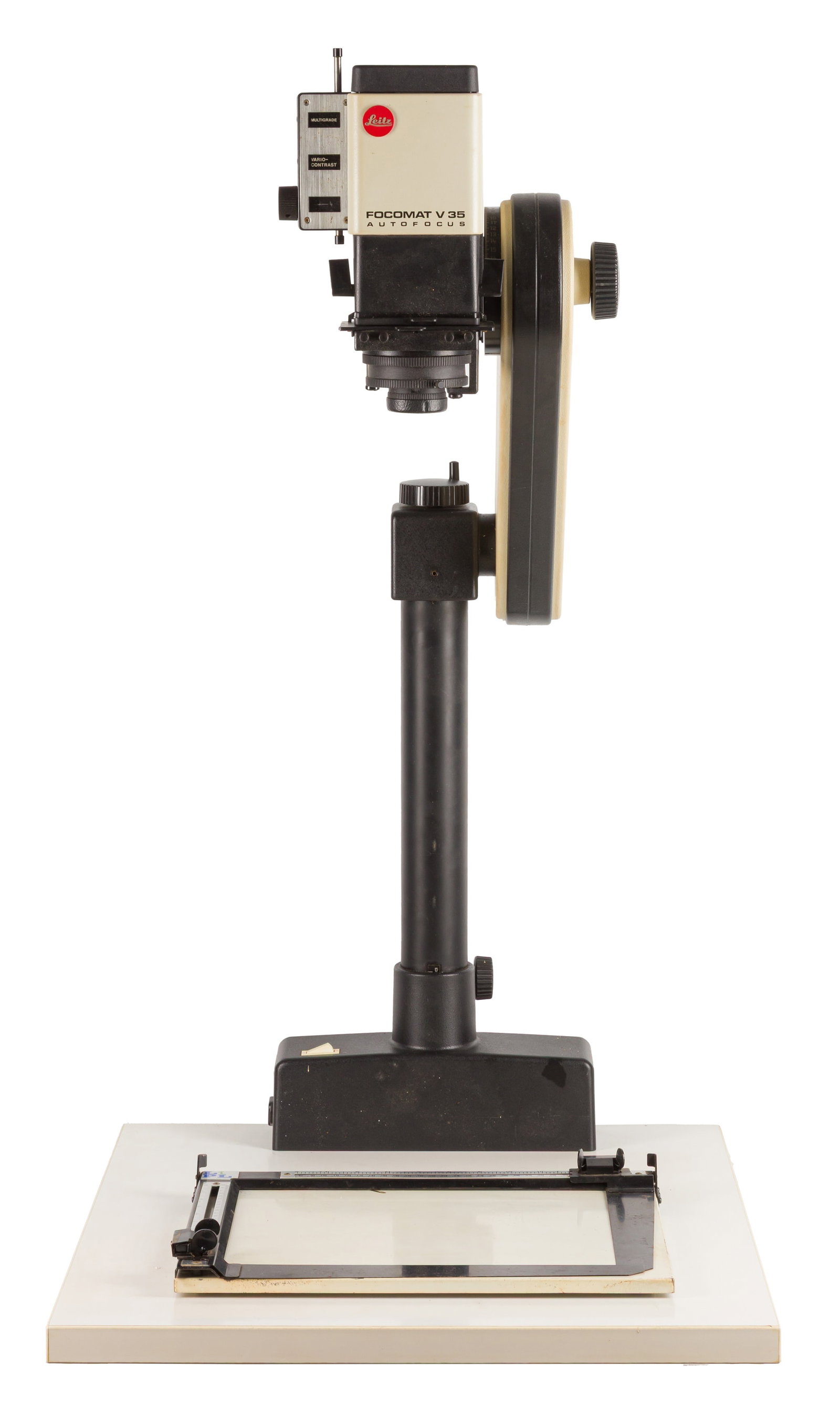 A Leitz Focomat V35 Autofocus Enlarger: A Leitz Focomat V35 Autofocus Enlarger untested. with Leitz easel