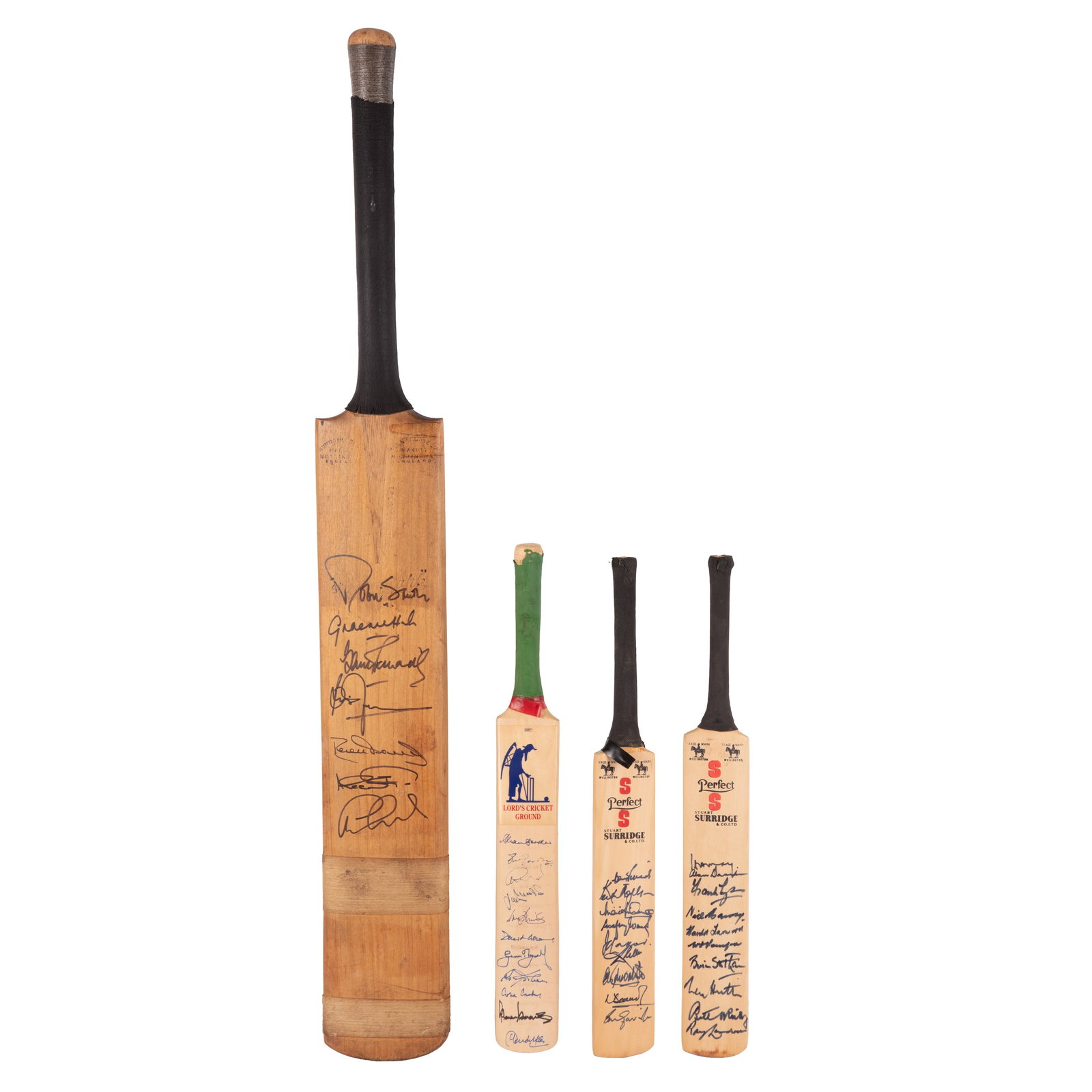 Cricket Interest.- Signed cricket bats: Cricket Interest.- Signed cricket bats A Gunn More cricket bat signed by England players, including Robin Smith, Graeme Hick, Alec Stewart, Derek Underwood, and others; a Lord's Cricket Ground