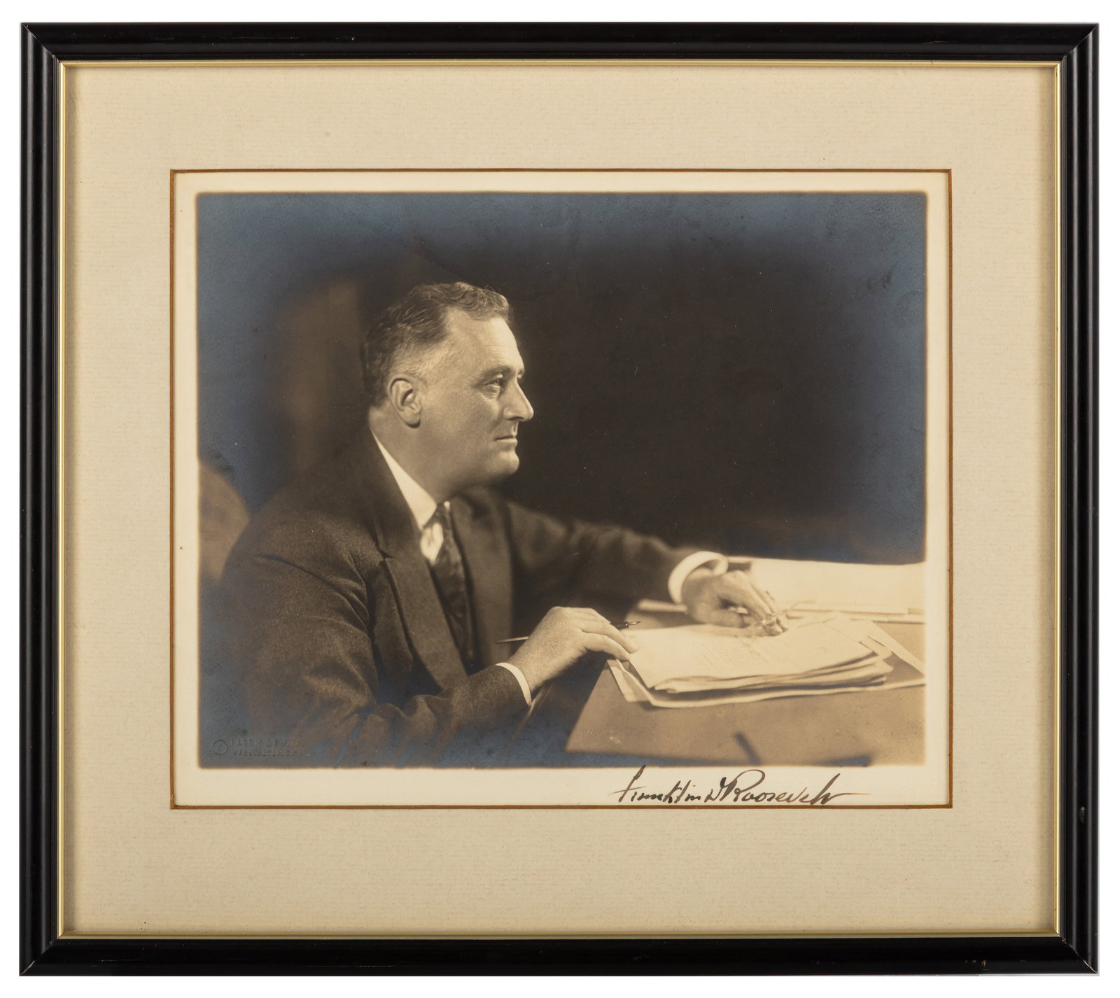 Roosevelt (Franklin D.) Vintage signed photograph (1 of 2)