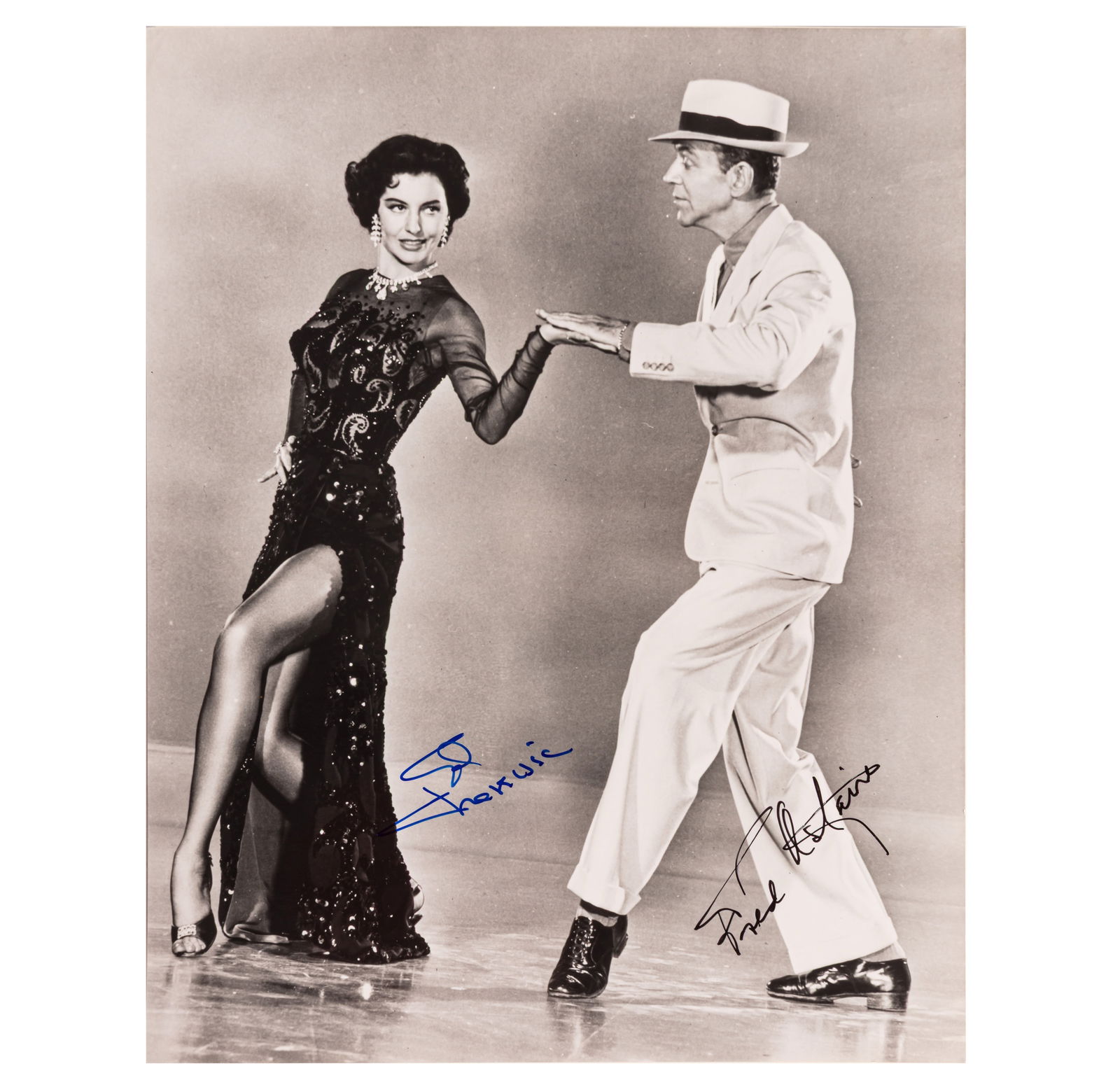 Photograph Collection.- Hollywood Interest Signed photographs, c. 1980s-1990s: Photograph Collection.- Hollywood Interest Signed photographs, c. 1980s-1990s A large collection of photographs, mostly 10 x 8", signed by prominent actors and actresses, highlights including: Robert