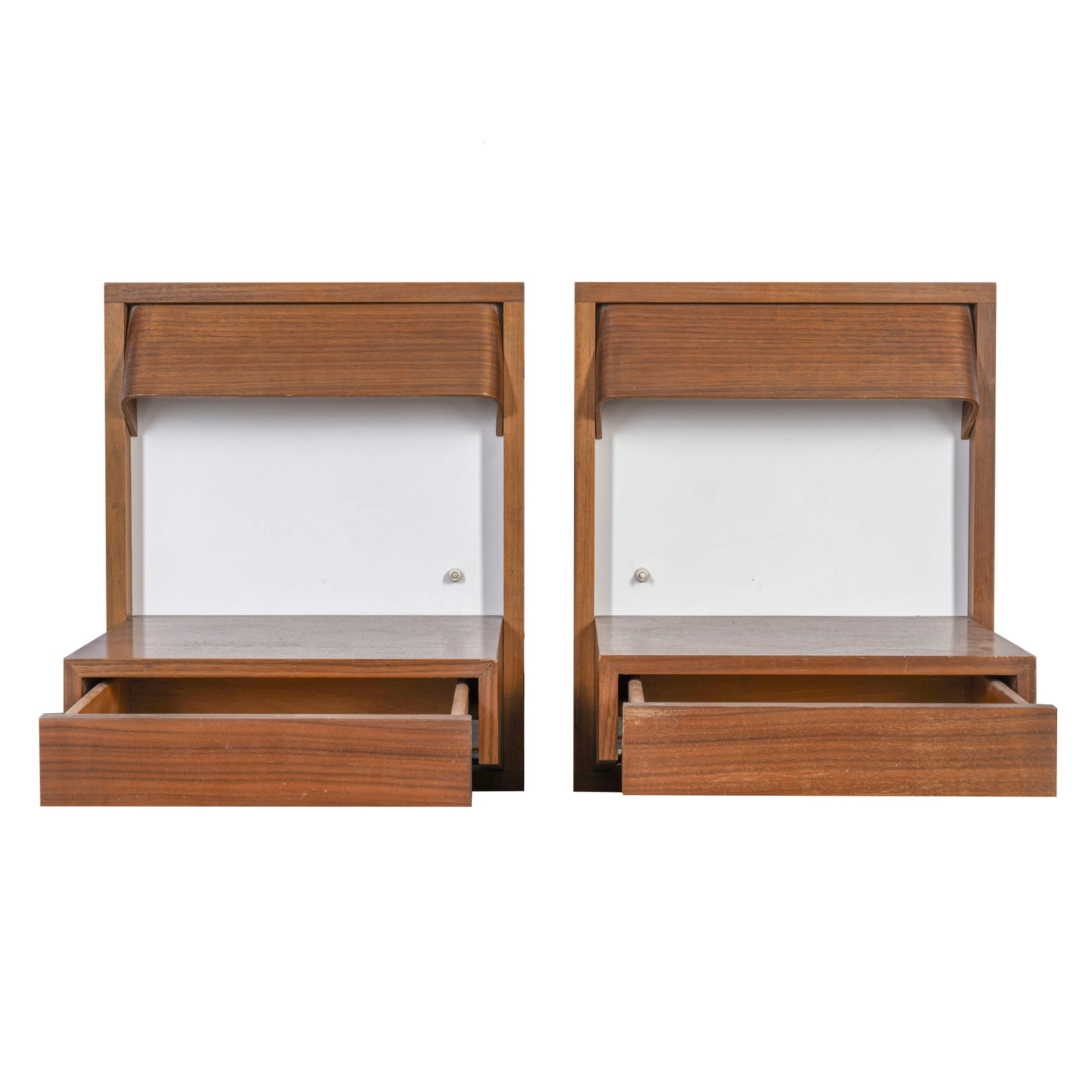 Claudio Salocchi (Italain 1934 to 2012) for Sormani, Italy Pair of bedside tables - 3