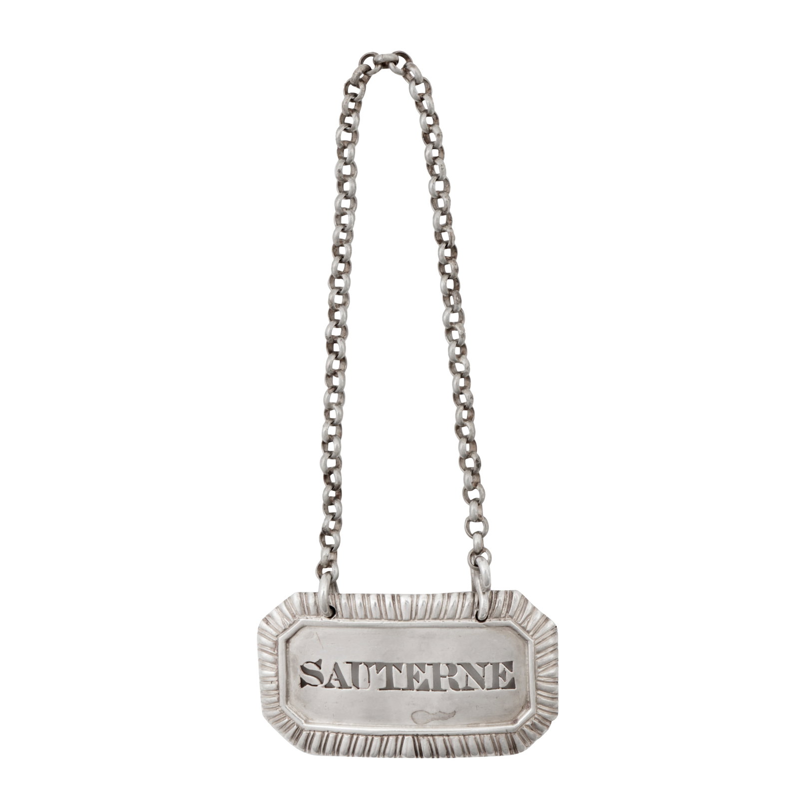 London 1820 by Thomas Phipps and Edward Robinson A George III sterling silver wine label: Of curved rectangular form with an applied gadrooned edge, pierced SAUTERNE. Hook attached chain. Marked to reverse. Length – 4.8 cm / 1.85 inches Weight – 21 grams / 0.68 ozt