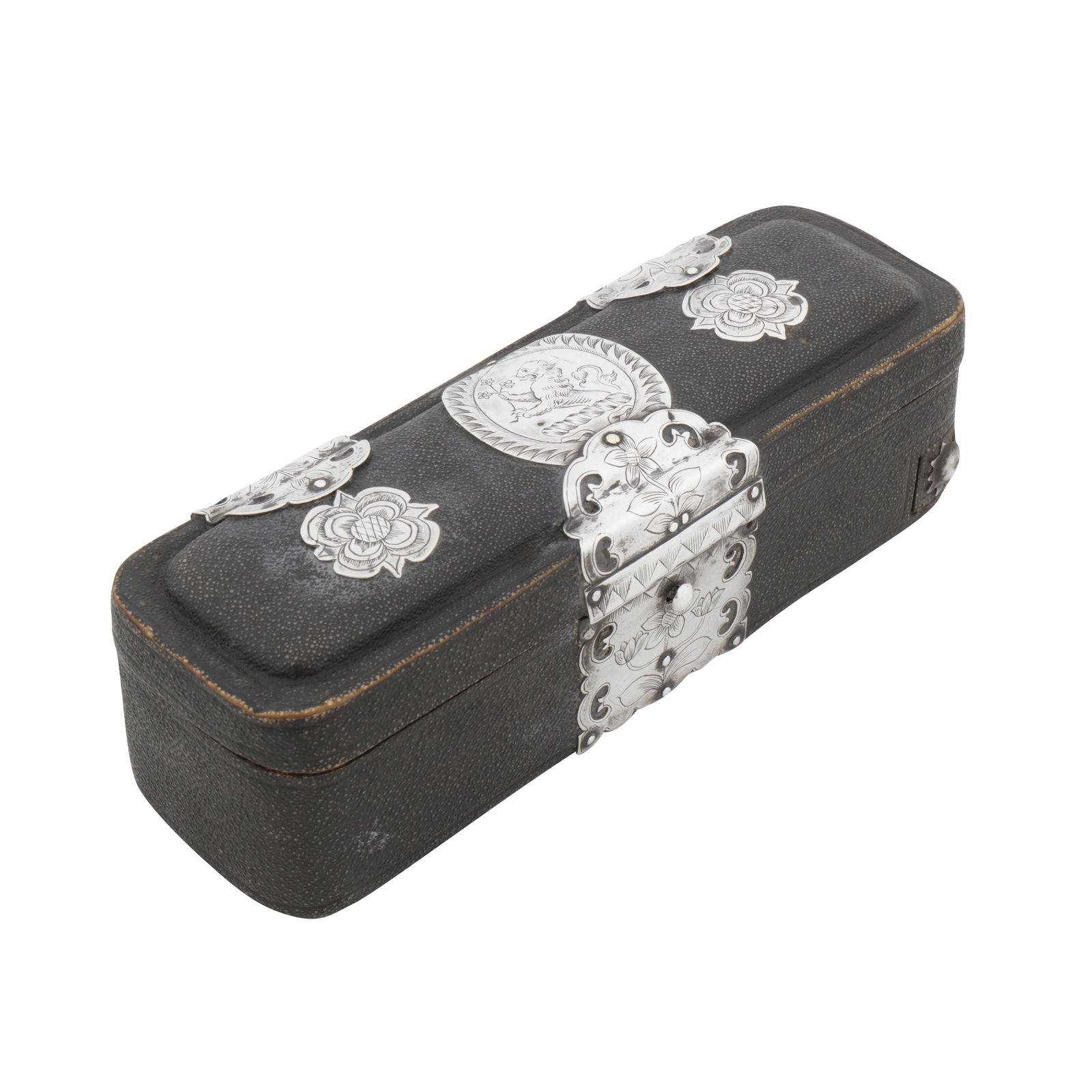 London circa 1670-90 A Charles II - William and Mary unmarked silver mounted shagreen barber: Of rectangular form with a hinged lid. The lid mounts engraved centrally with crest of a demi-lion rampant holding three flowers between the paws, within a flame cartouche, flanked each side by engrav