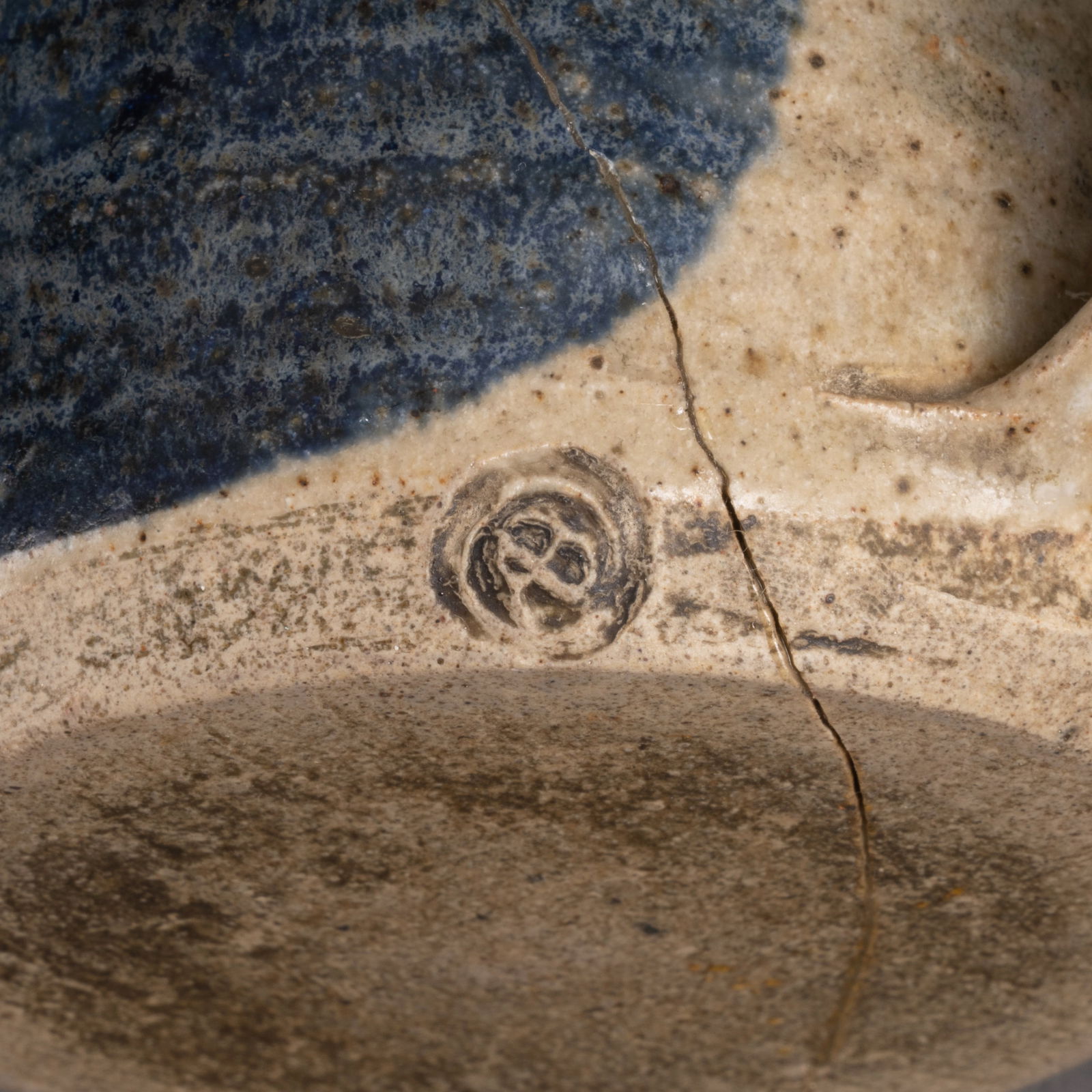 Studio pottery by various makers Colin Pearson, John Chalke, Glynn Hugo, Alan Brough, Bryan Newman, - 20