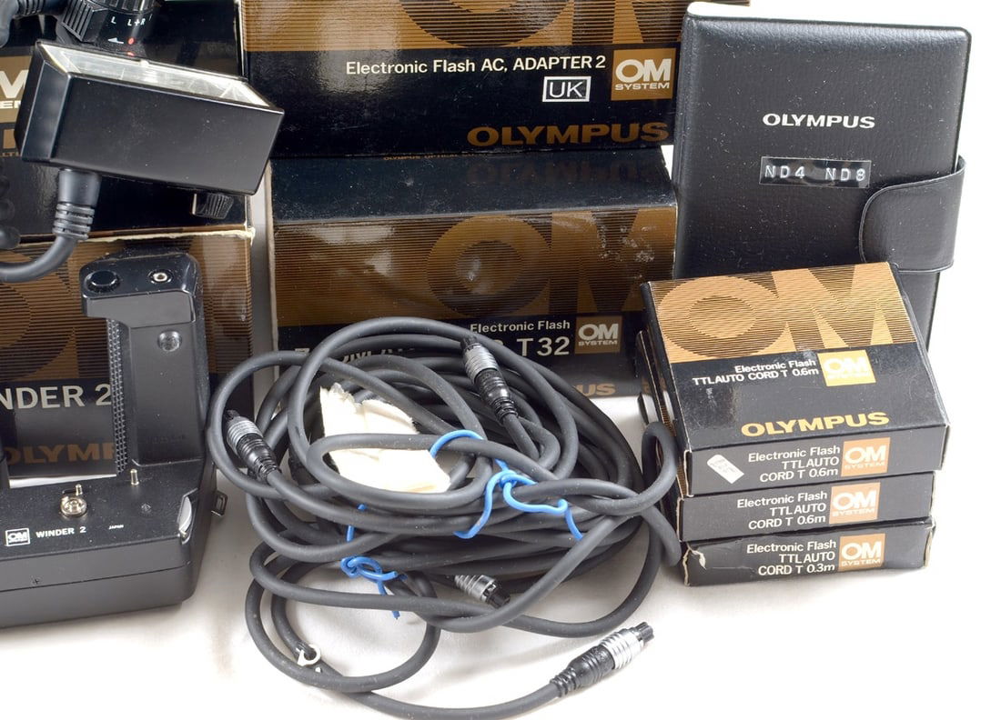 Extensive Olympus OM Flash & Accessory Outfit. With mains adapters and battery pack. - 2