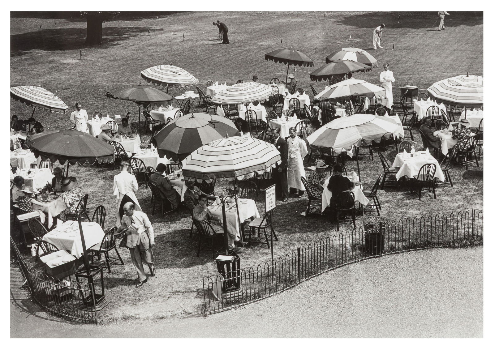 KENSINGTON GARDENS, LONDON, 1935 - 4