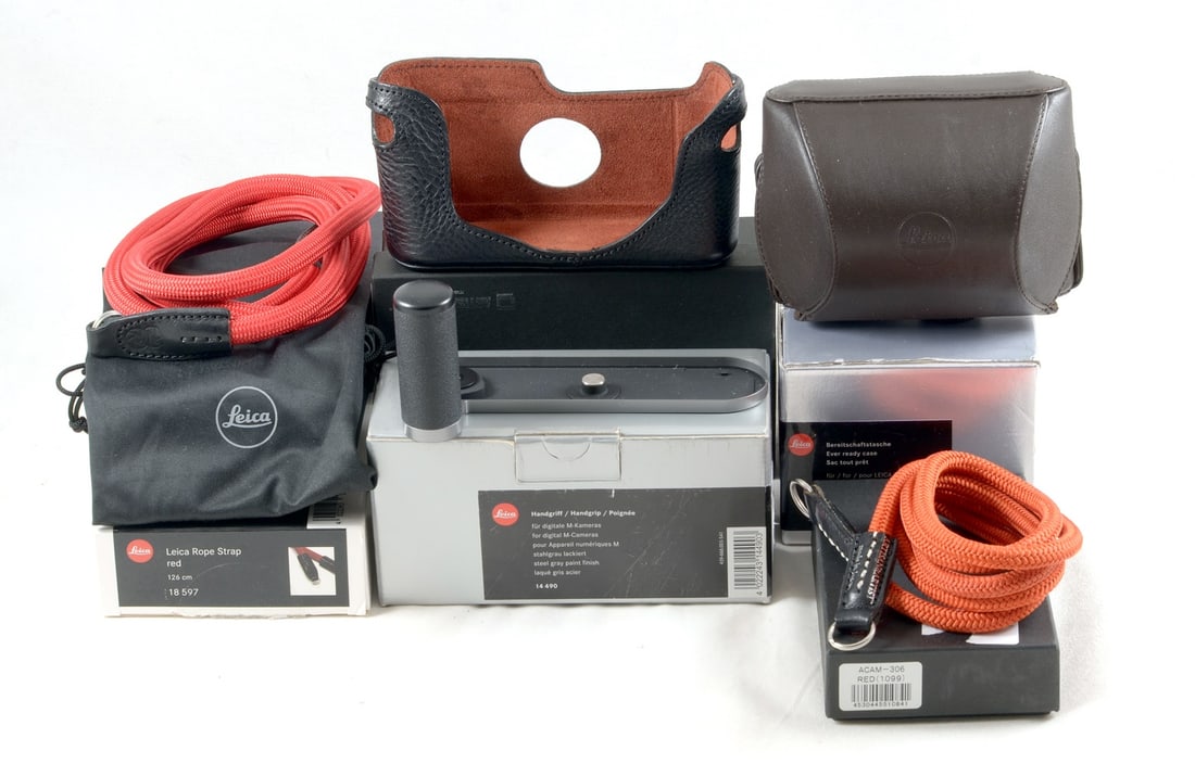 Leica Steel Grey Handgrip for M Digital Cameras. Plus other accessories (1 of 2)