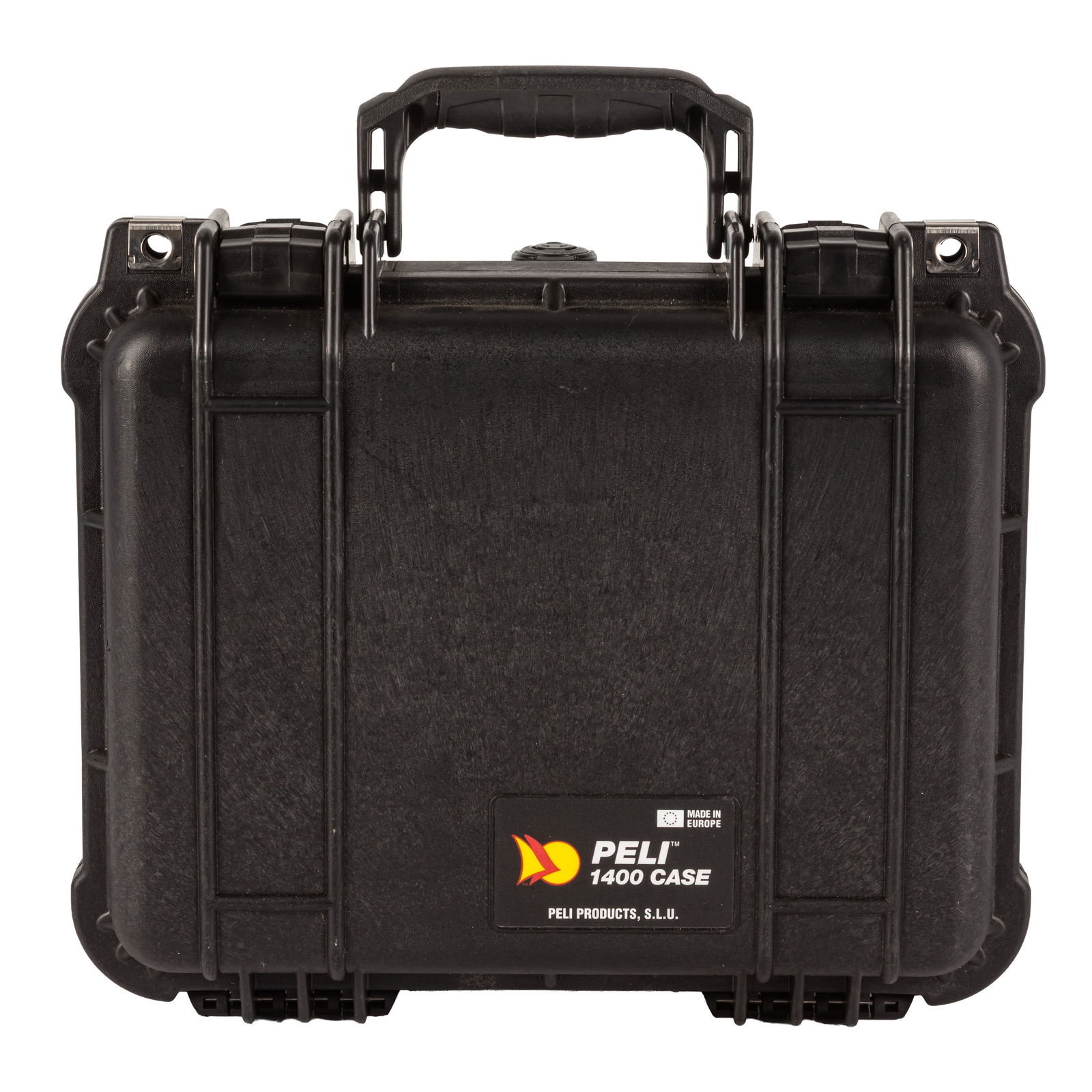 Peli A Peli 1400 Protector Case & Two Aluminum Flight Cases: Peli A Peli 1400 Protector Case & Two Aluminum Flight Cases Width: 34 cm Height: 30 cm Depth: 15cm Notes: together with two Aluminum flight cases