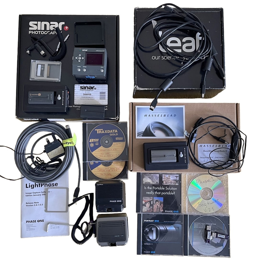 Phase One, Hasselblad & Sinar Digital Backs & Accessories. ALL UNTESTED.: Phase One, Hasselblad & Sinar Digital Backs & Accessories. ALL UNTESTED. To include digital backs, batteries & chargers, cables, software etc. Unable to test so offered "As Seen".