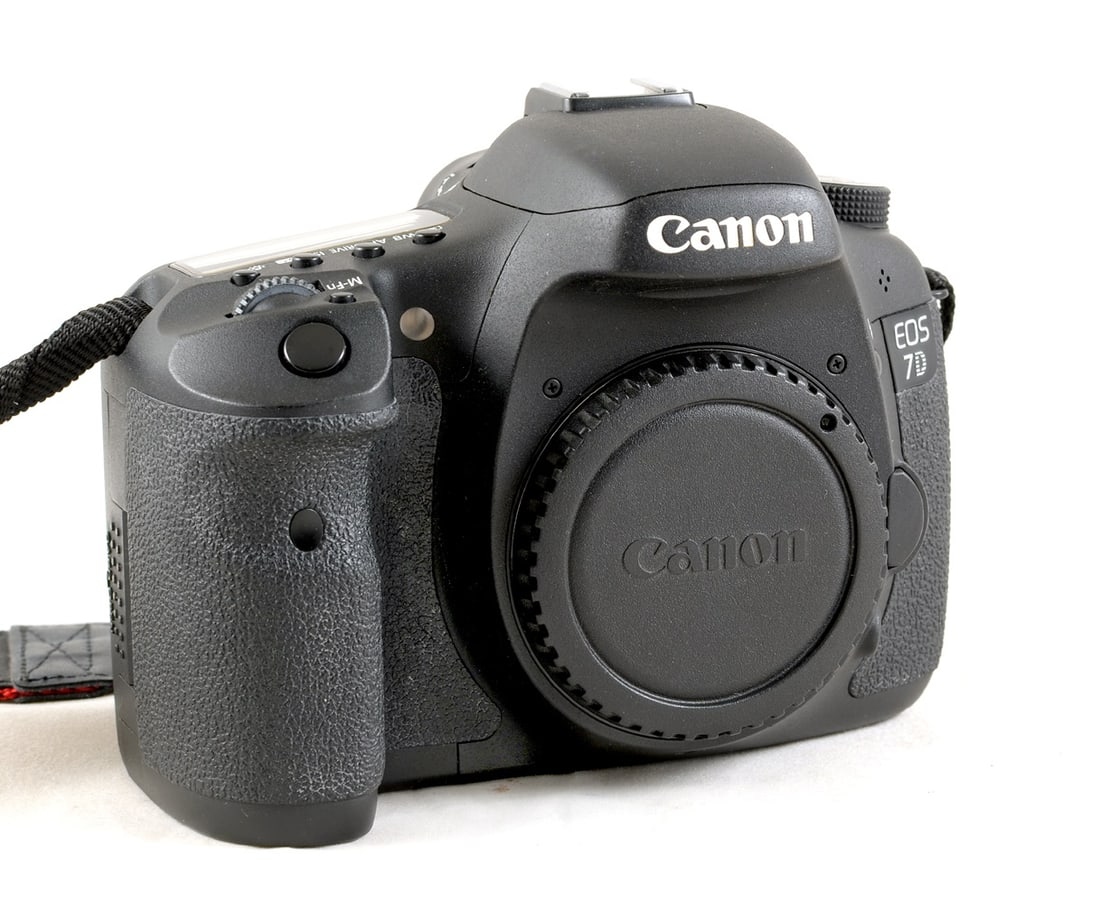 Canon EOS 7D DSLR Body. In good working order. - 2