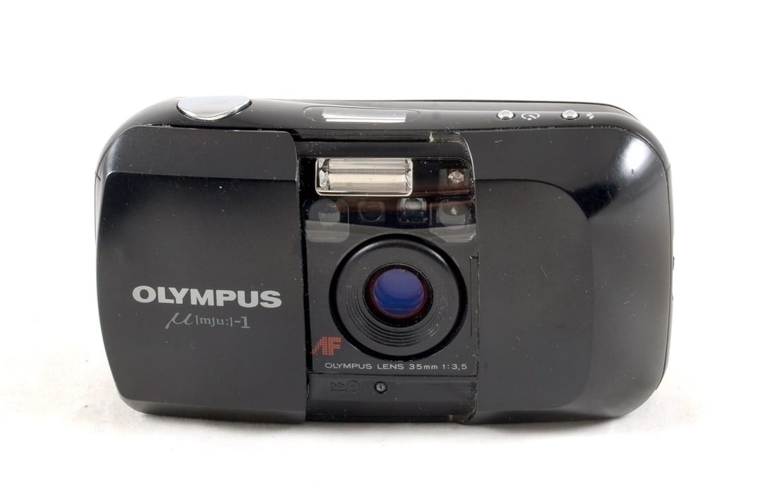 Olympus Mju I Compact Film Camera. Fixed 35mm f3.5 lens.: Olympus Mju I Compact Film Camera. Fixed 35mm f3.5 lens. Signs of normal+ use (mostly to rear door), With shutter and flash firing.