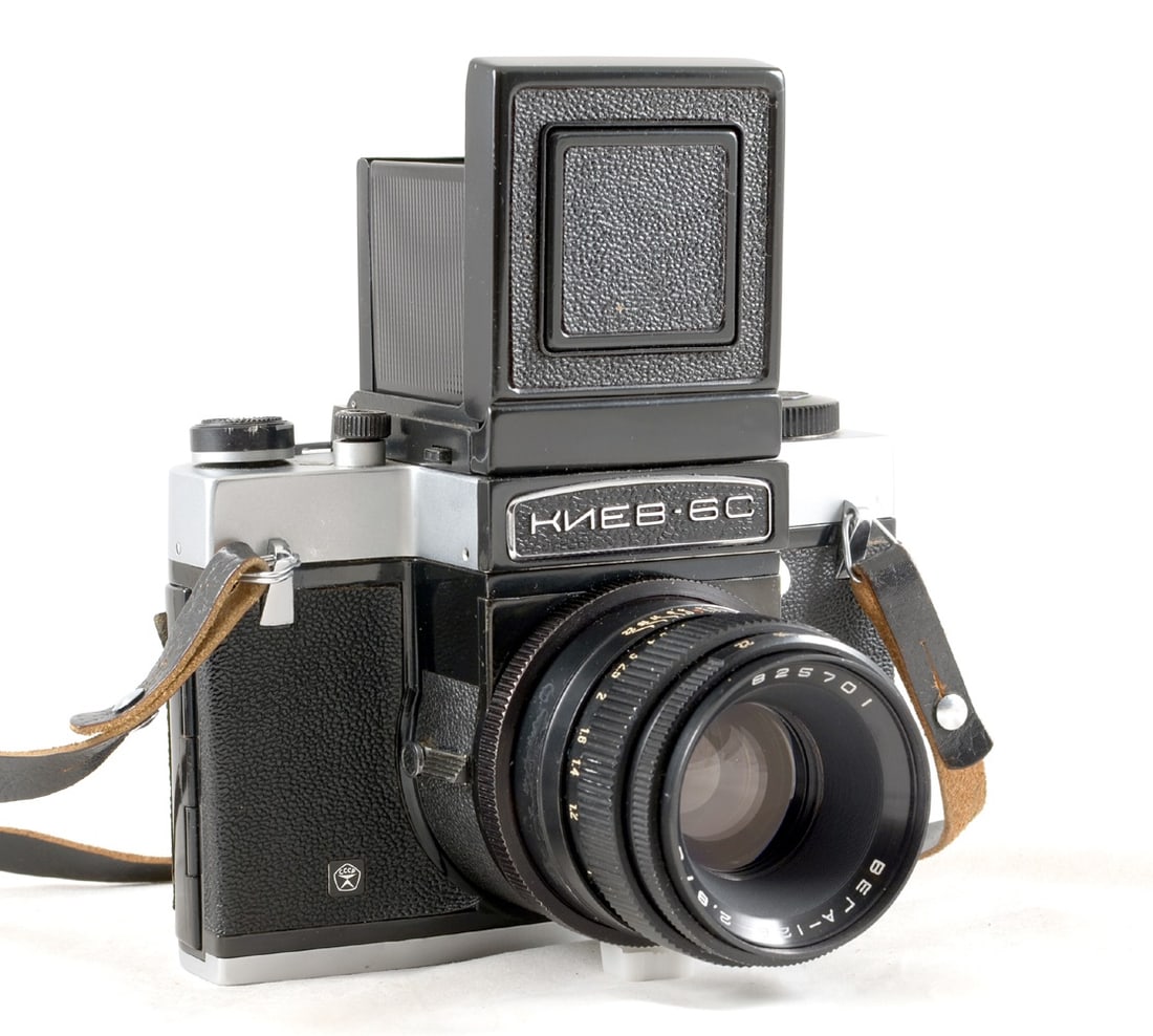 Kiev 6C 120 SLR Outfit. Camera needs some attention. - 2