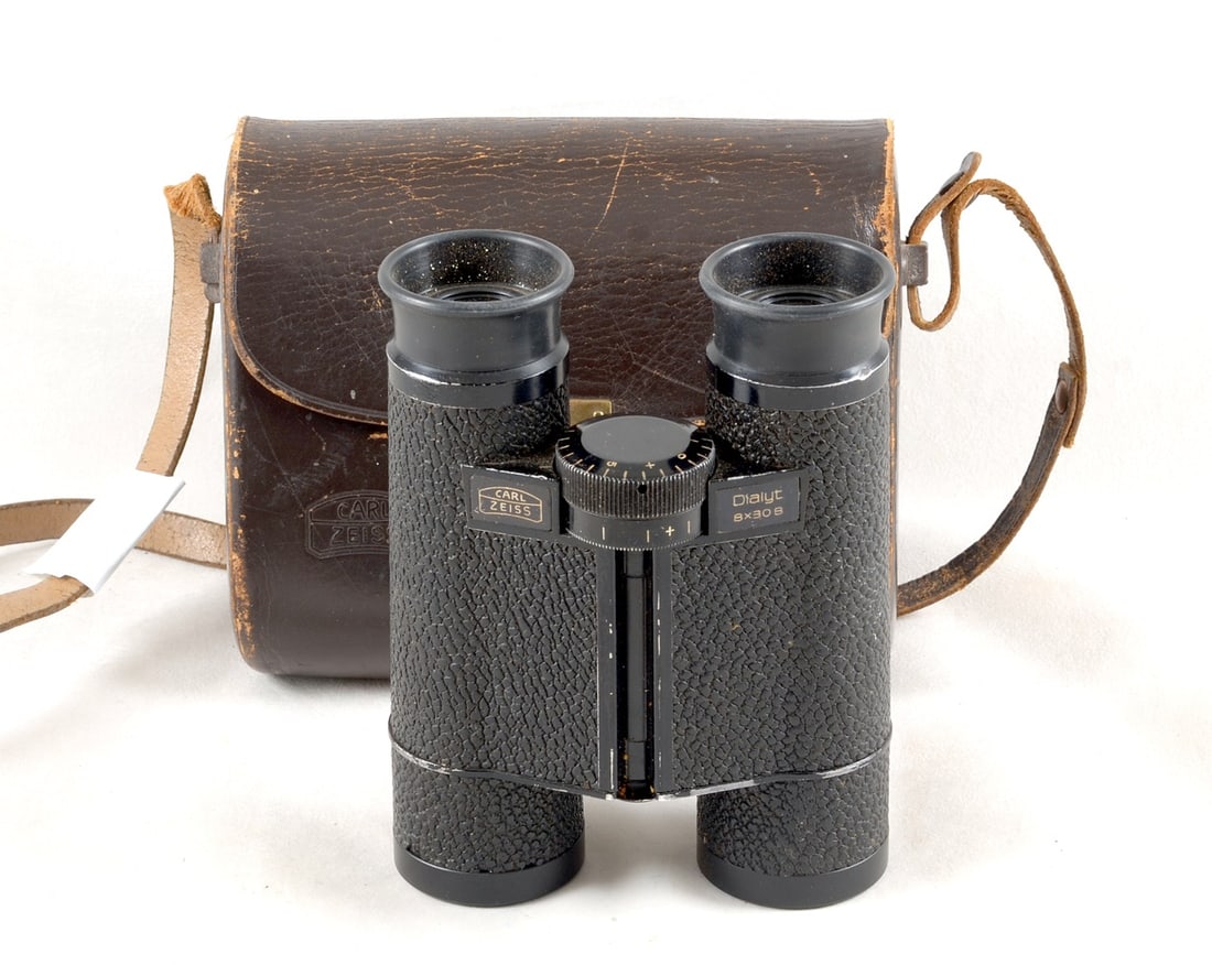 Carl Zeiss Dialyt 8 x 30 B Binoculars. With protective case. (1 of 3)