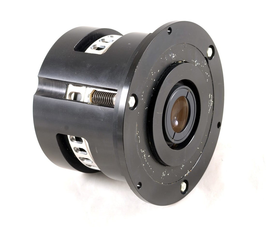 Large Rayxar E58 0.88 Old Delft Lens. - 2