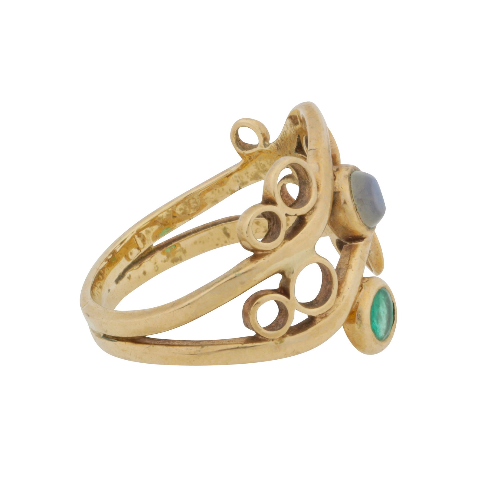 An emerald and moonstone ring, circa 1980 9ct yellow gold - 2