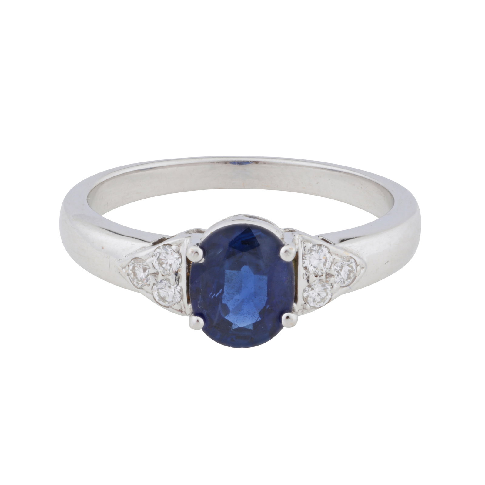 A sapphire and diamond ring White metal (1 of 4)