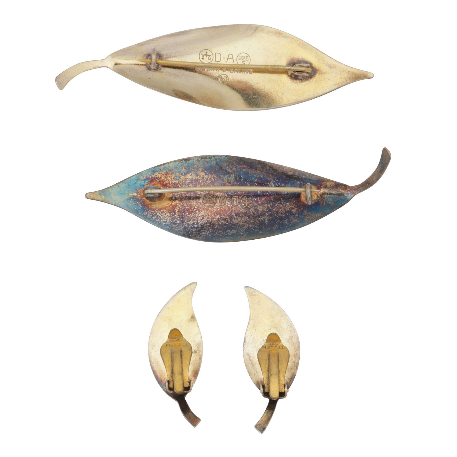 David Andersen | Two blue enamel brooches and matching earrings Yellow metal - 2