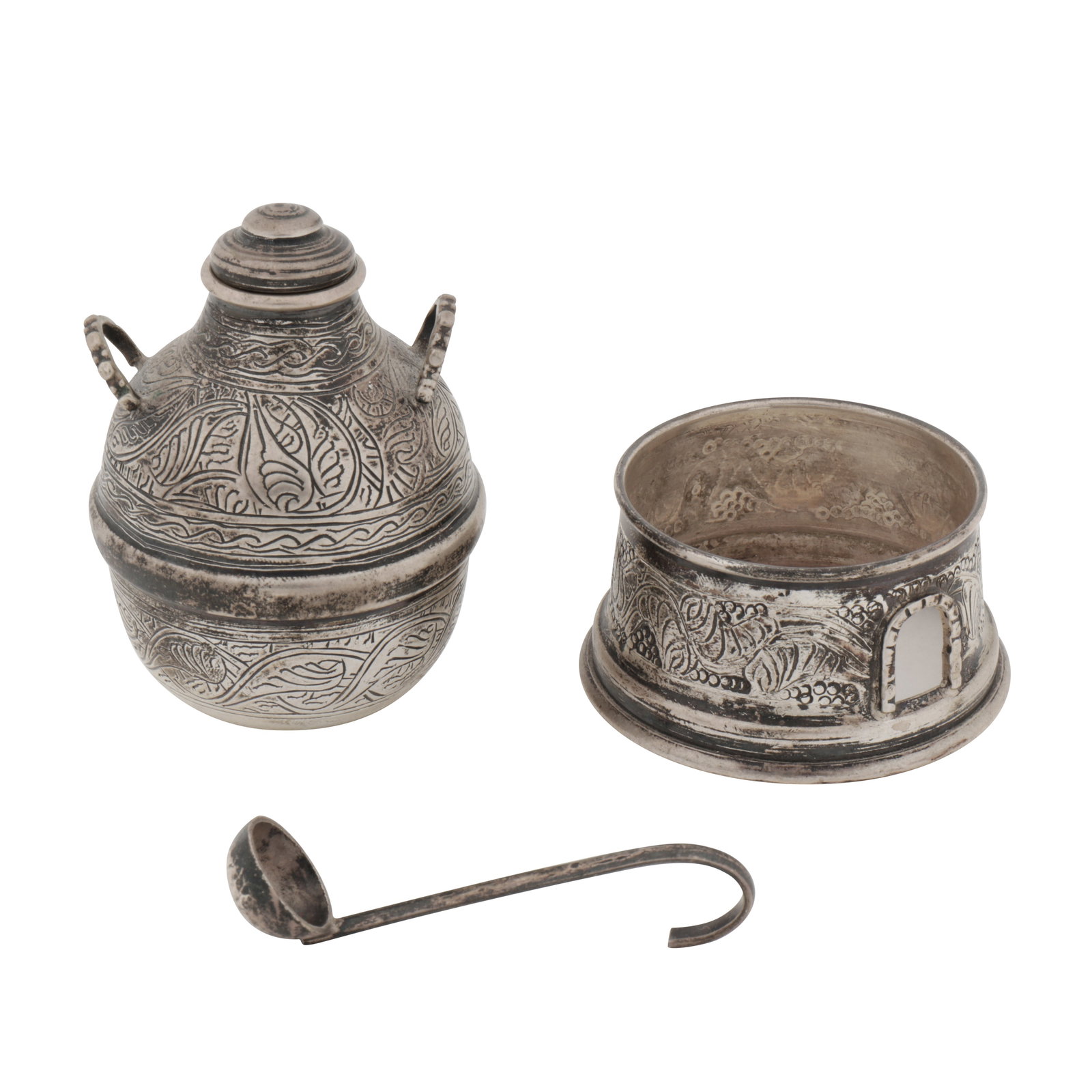 Cairo circa 1980 A late 20th century Egyptian 900 standard silver bean warmer: Cairo circa 1980 A late 20th century Egyptian 900 standard silver bean warmer Engraved decoration. Weight – 107 grams / 3.44 ozt