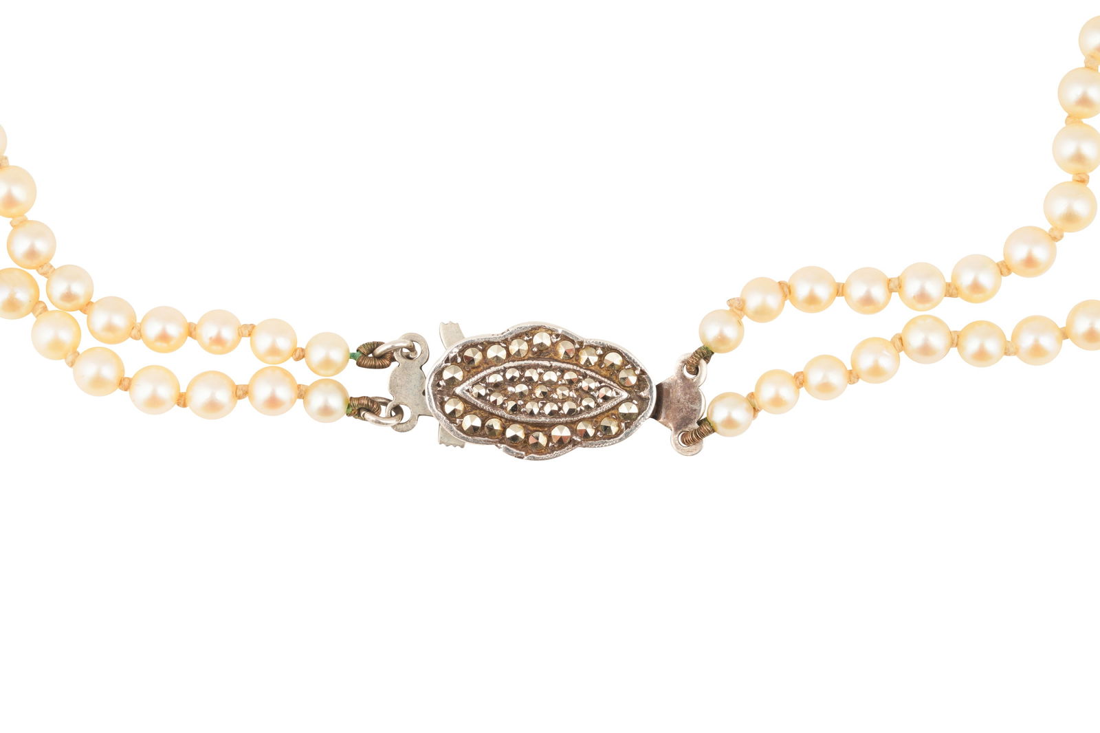 A double strand pearl necklace White metal - 2