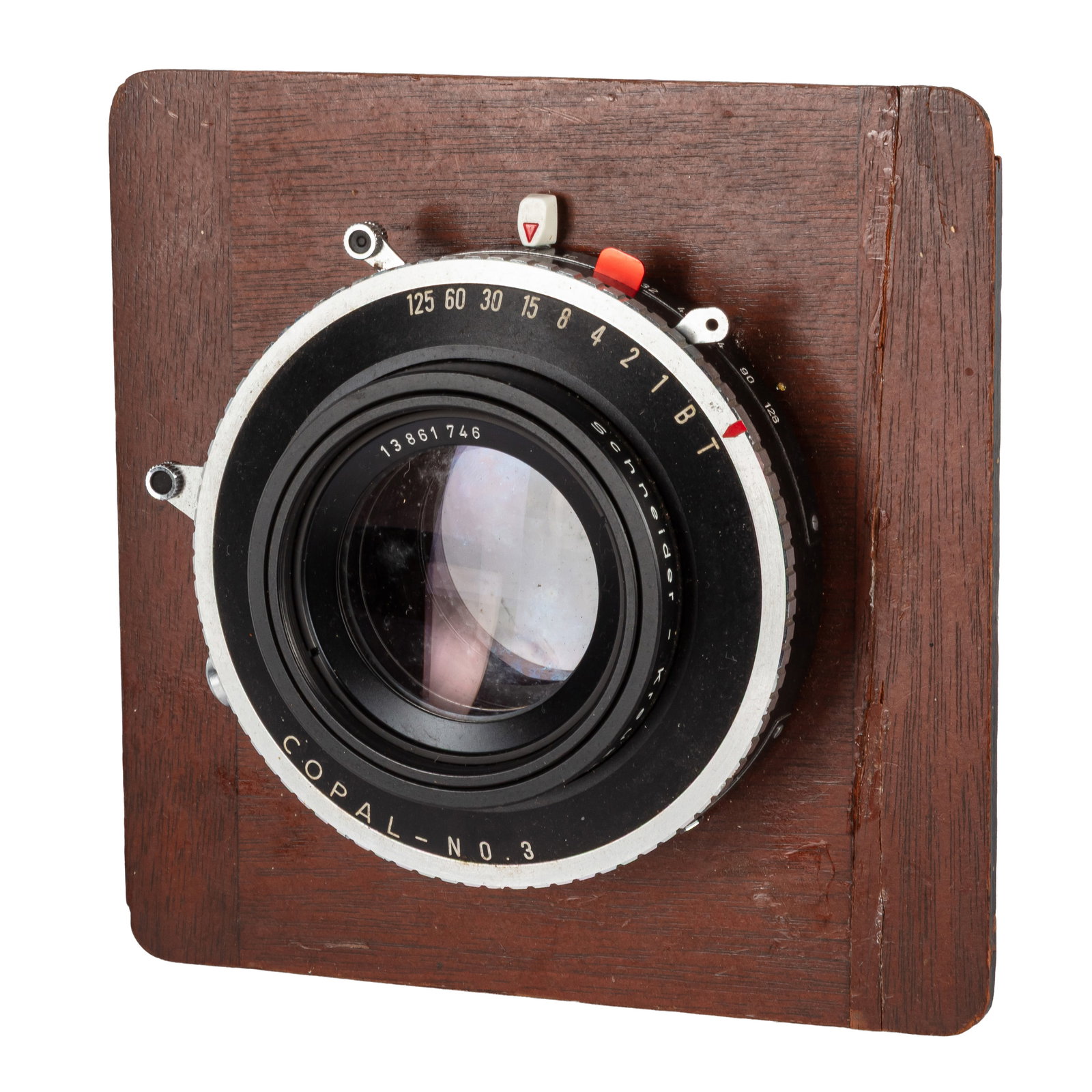 A Schneider Kreuznach 480mm f/11 Apo-Artar: A Schneider Kreuznach 480mm f/11 Apo-Artar Serial No: 13861746 Body: G Optics: P - fungus Shutter: working Notes: housed in a Copal No.3 Shutter with mahogany lens board Qty: (1)