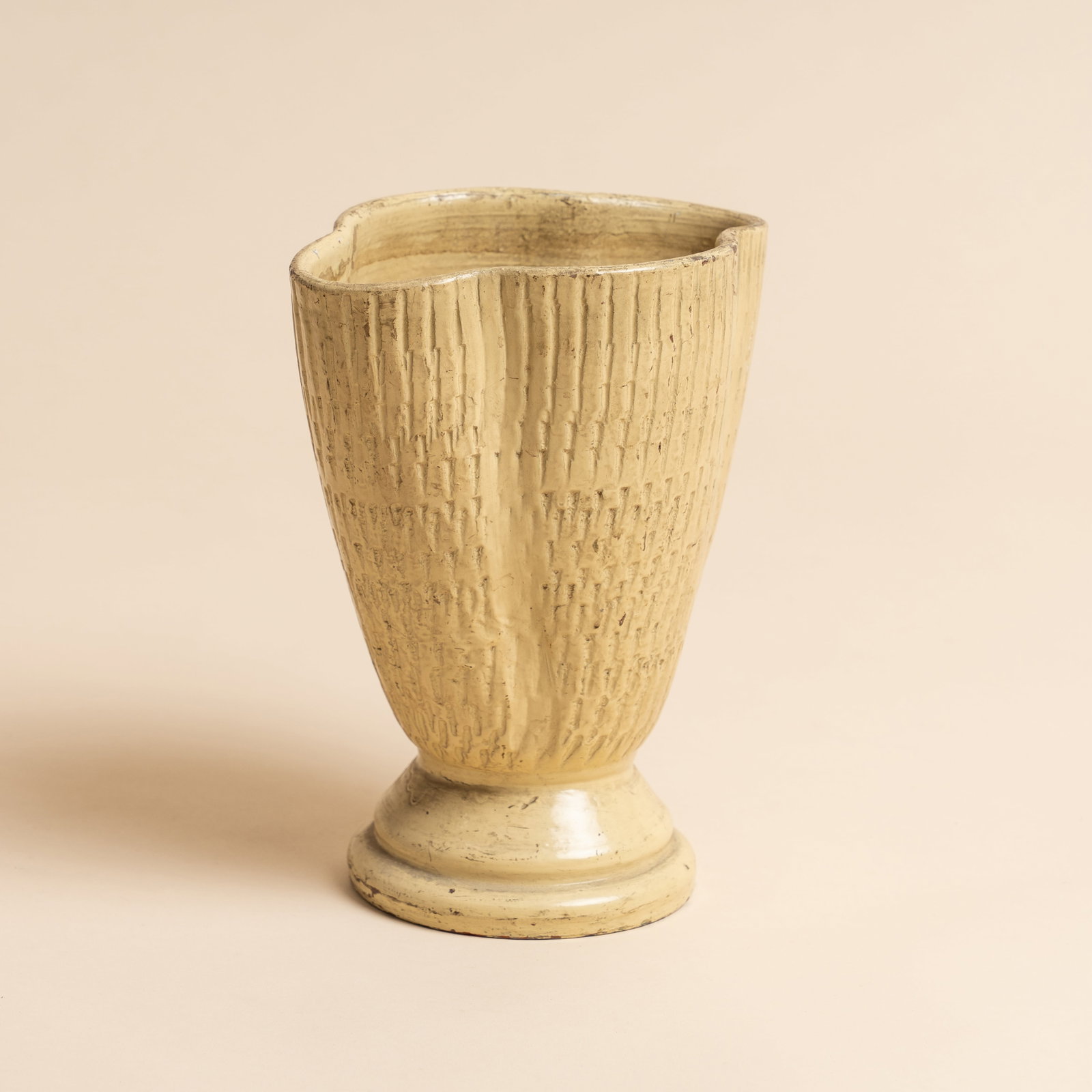 COMTE, Argentina Vase, in the manner of Giacometti's 'Patella' ceiling light shades (1 of 1)