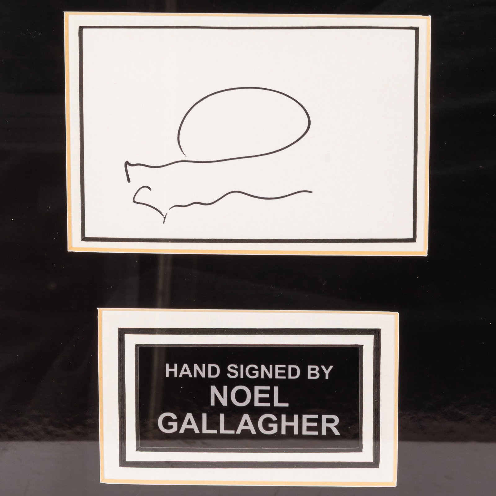 Gallagher (Noel) Signed card - 2
