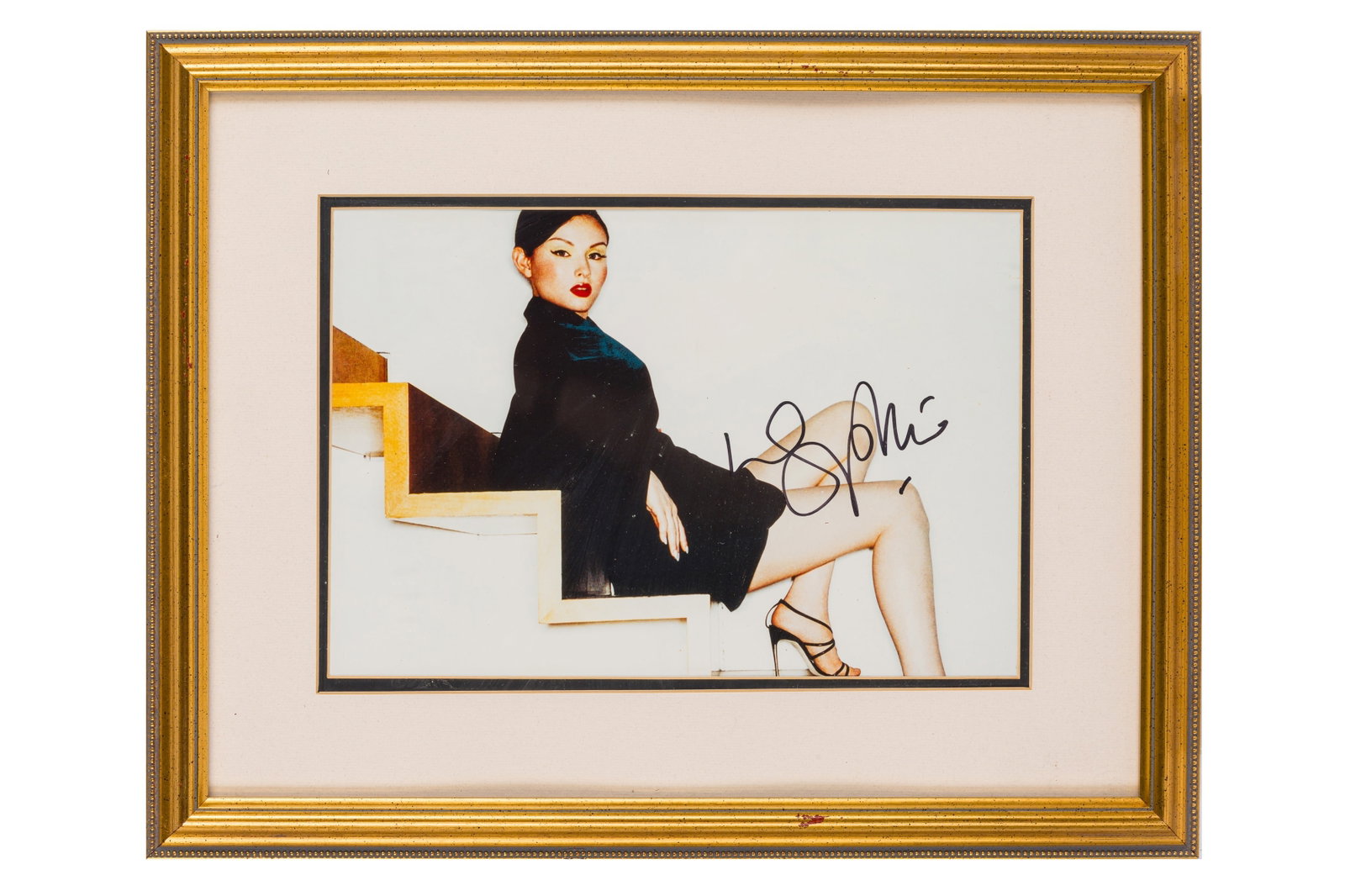Music Interest.- Incl. Christina Aguilera, Sophie Ellis-Bextor and Atomic Kitten Signed photographs - 7