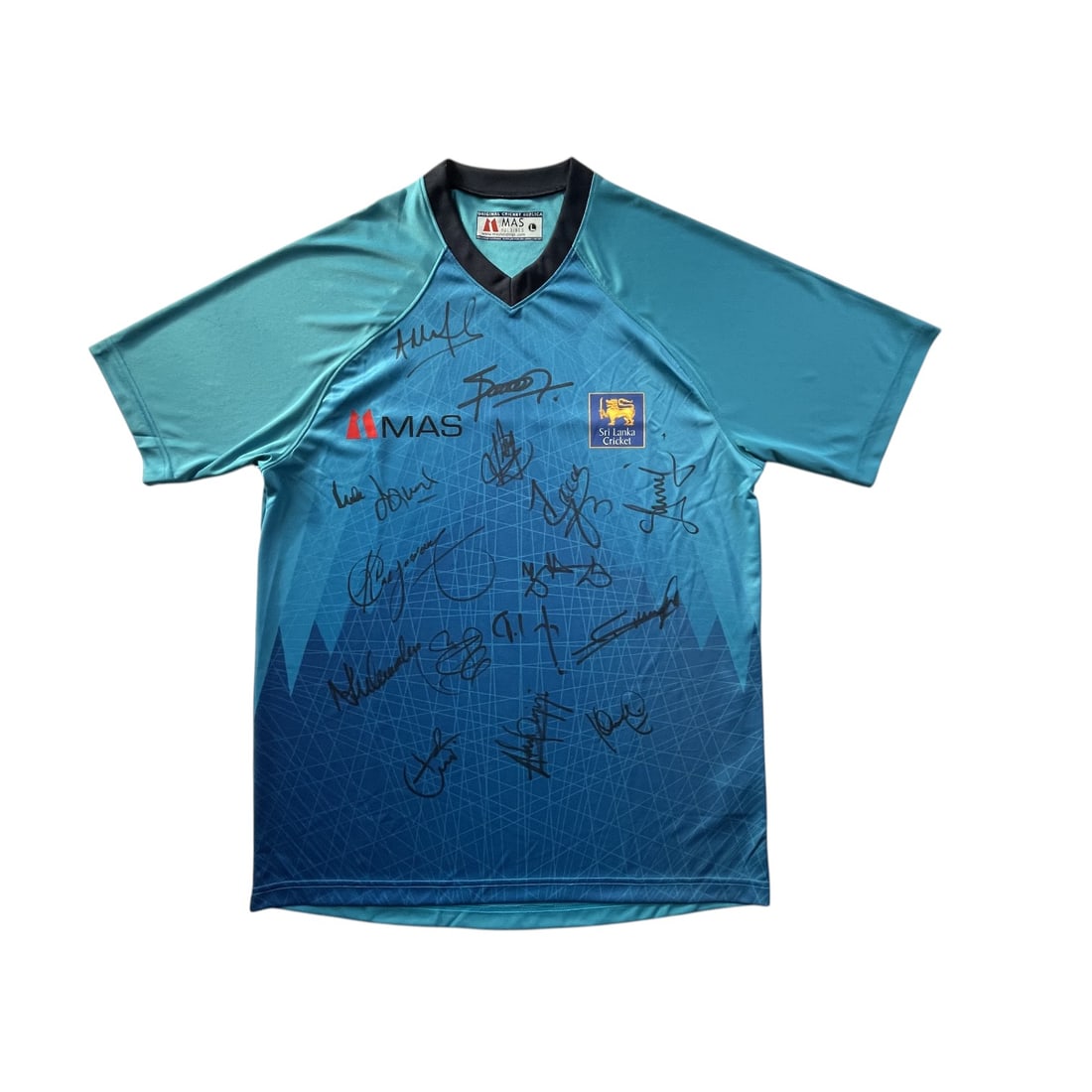 Cricket Interest.- Signed shirt 2014: Cricket Interest.- Signed shirt 2014 .Match Issued Shirt Signed by the ICC World Twenty Champions 2014 Signed by the Match Winning Squad, signatories are: Lasith Malinga (Captain), Dinesh Chandimal,