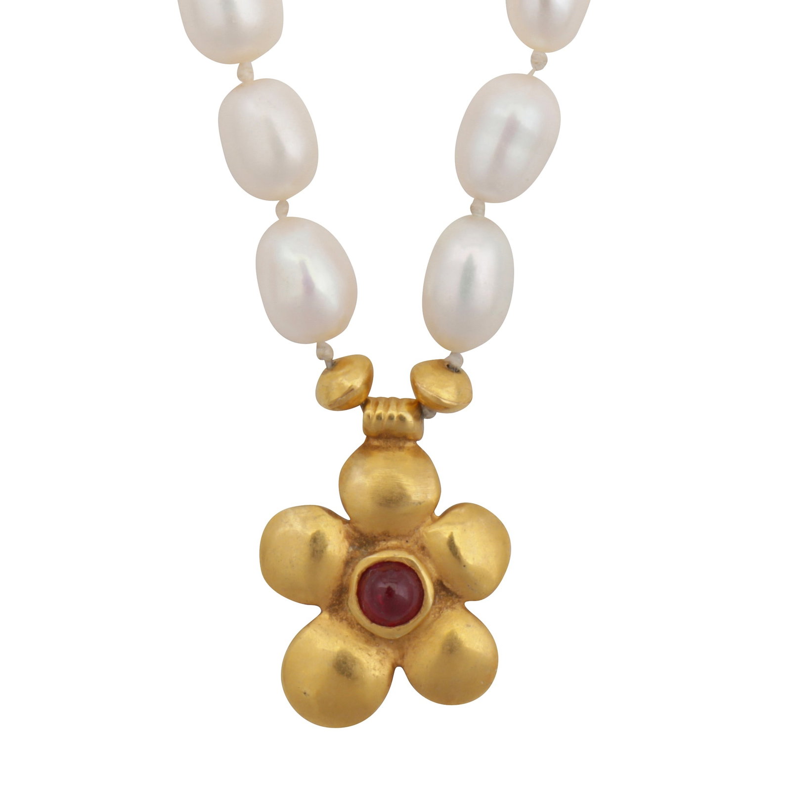 A pearl and ruby flower pendant necklace Yellow metal (1 of 2)