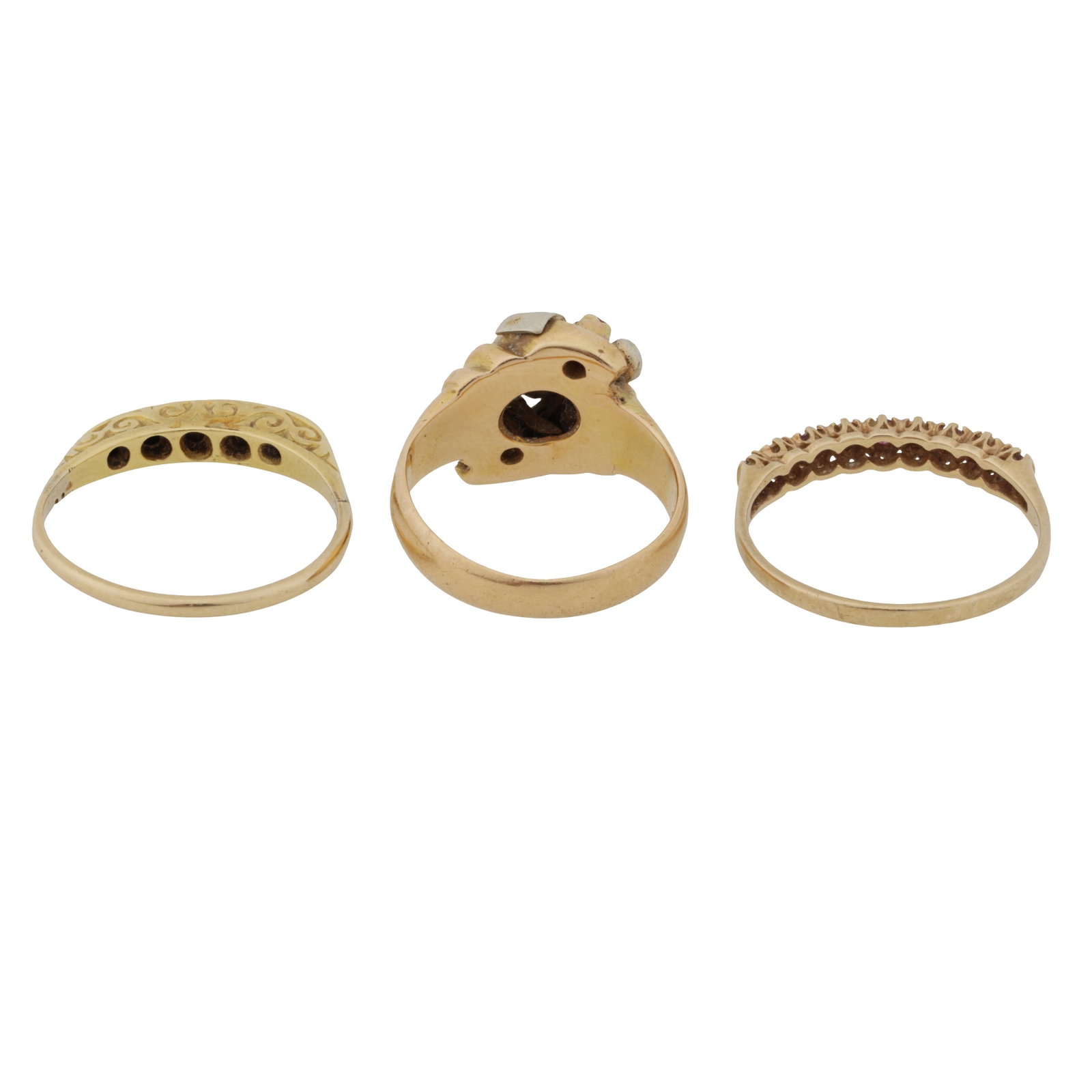 Three gem-set rings Yellow metal - 3