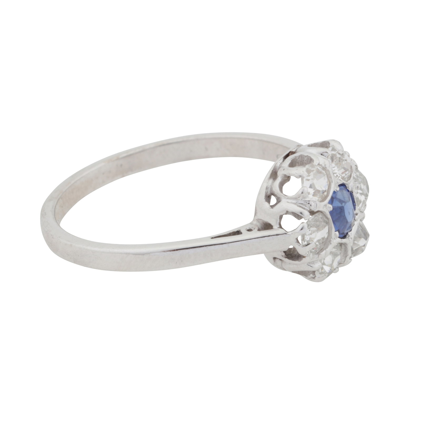 A sapphire and diamond halo ring White metal - 2