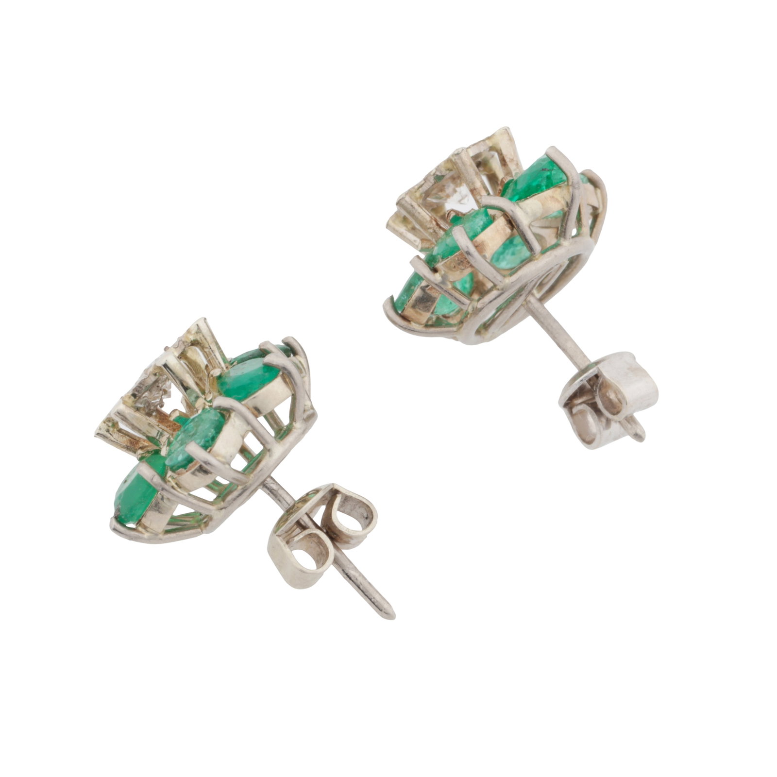 A pair of emerald and diamond flower earrings White metal - 2