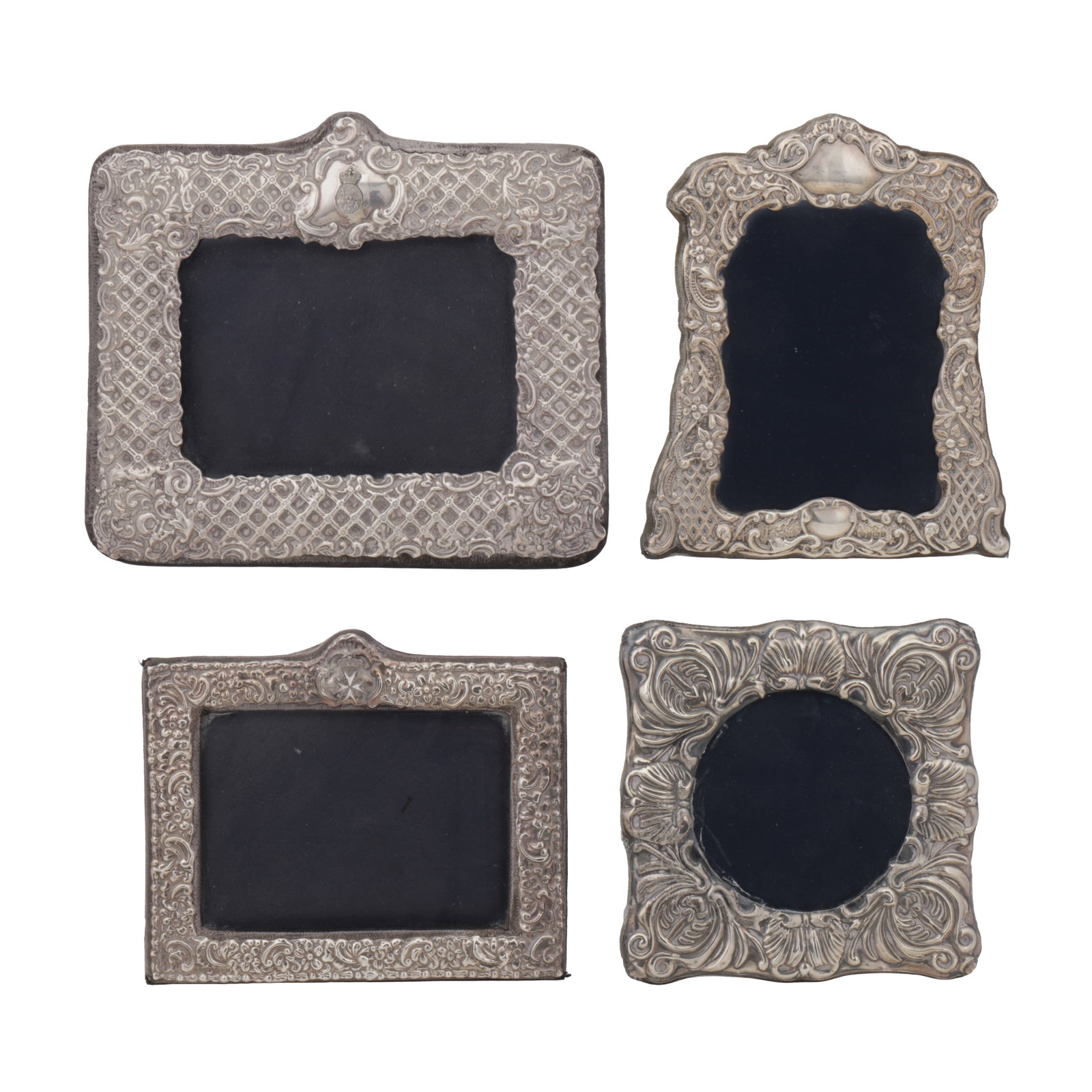 London 1987 by Keyford Frames An Elizabeth II sterling silver photograph frame (1 of 2)