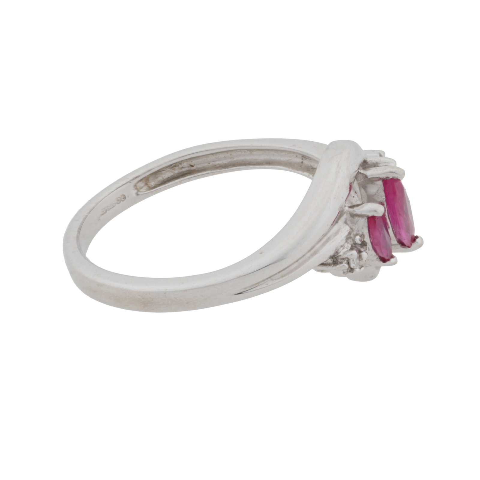 A three-stone ruby ring 9 carat white gold - 2