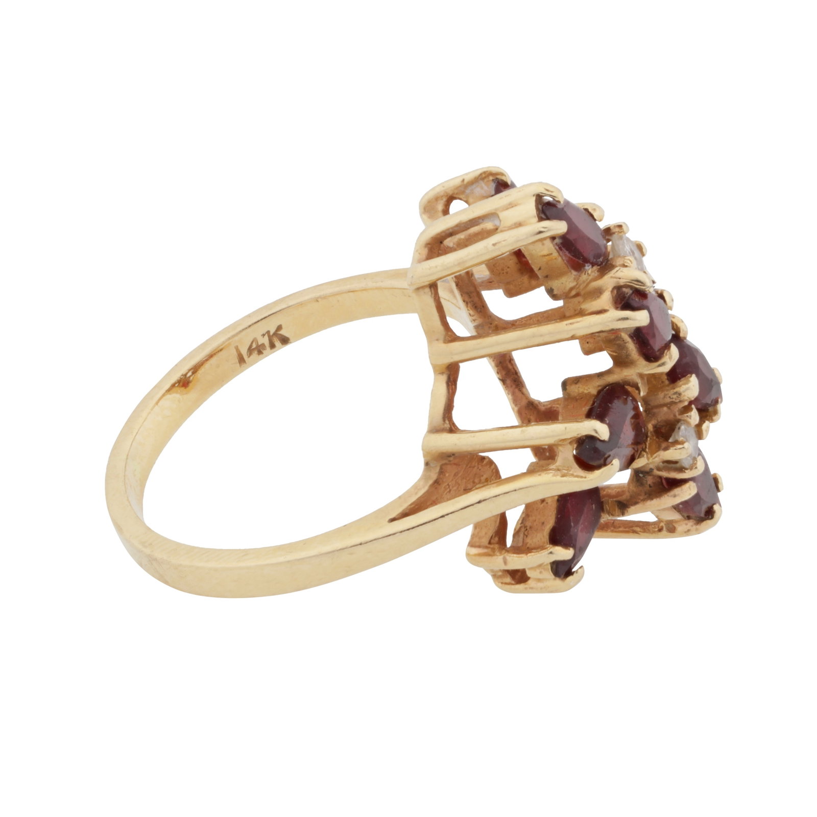 A garnet and diamond ring Yellow metal - 2