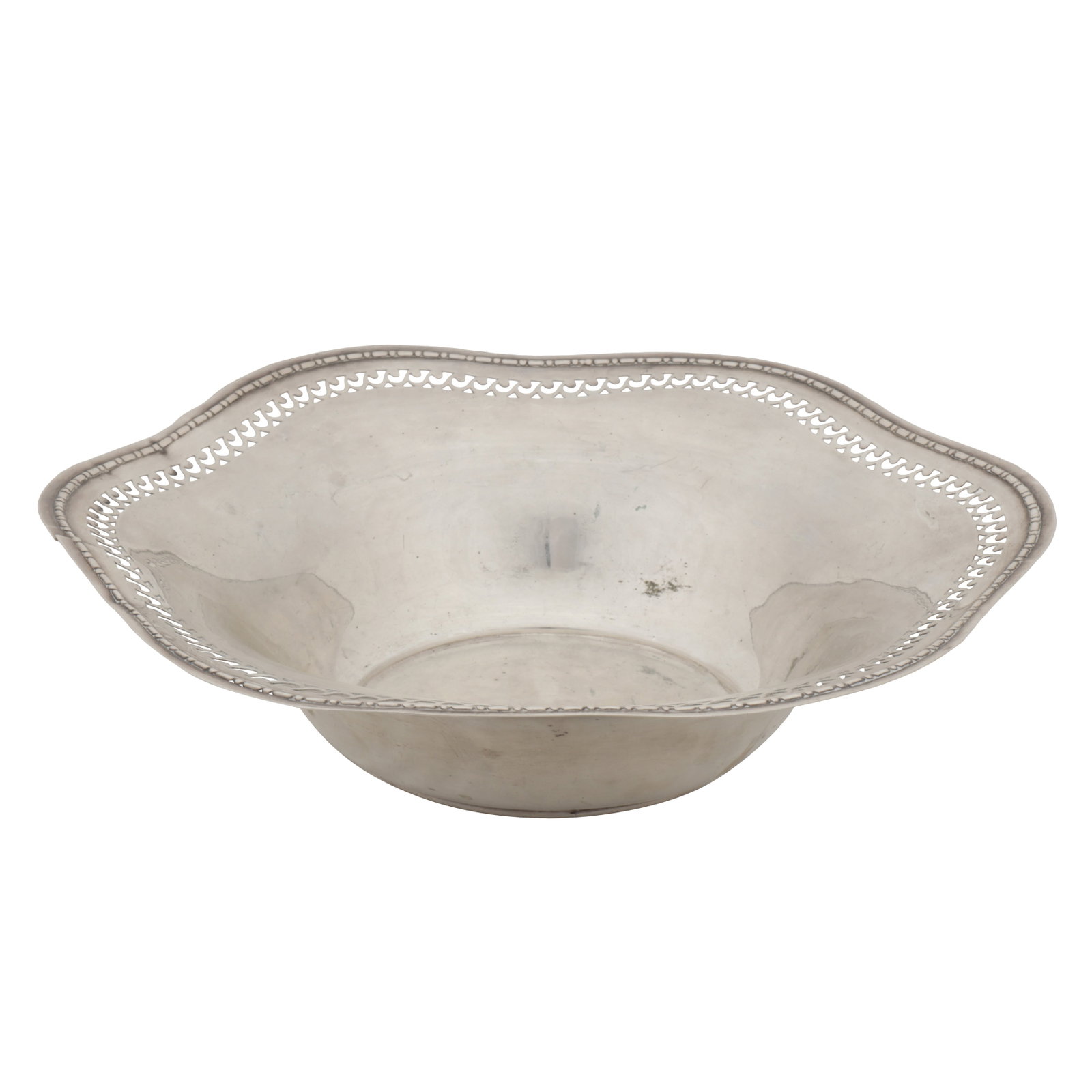 Schwäbisch Gmünd, circa 1930 by Hugo Böhm An early 20th century German 800 standard s: Schwäbisch Gmünd, circa 1930 by Hugo Böhm An early 20th century German 800 standard silver bowl Of shaped circular form with a pierced edge. Diameter - 25.4 cm / 10 inches Weight - 274