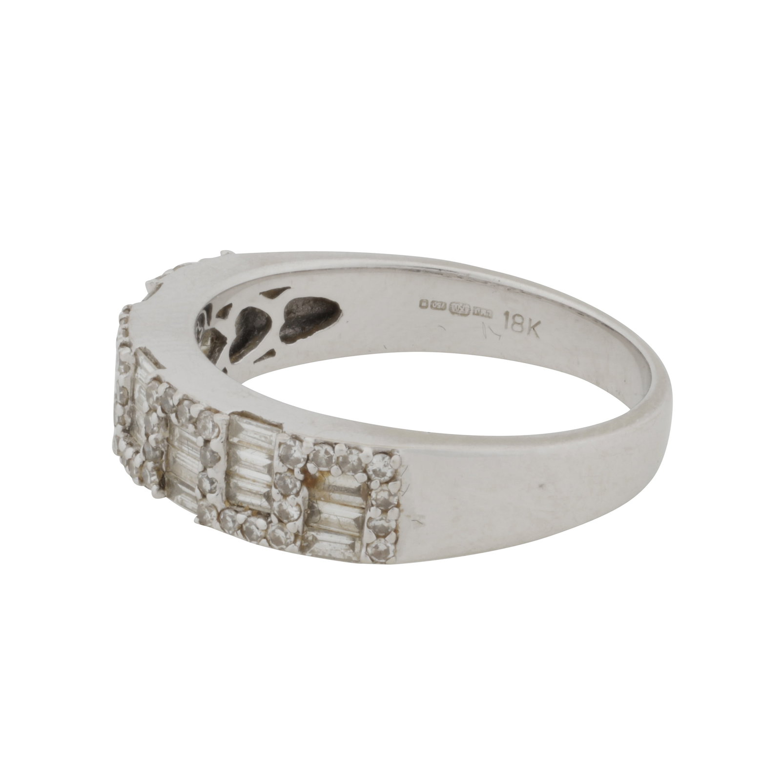 A diamond ring 18ct white gold - 2