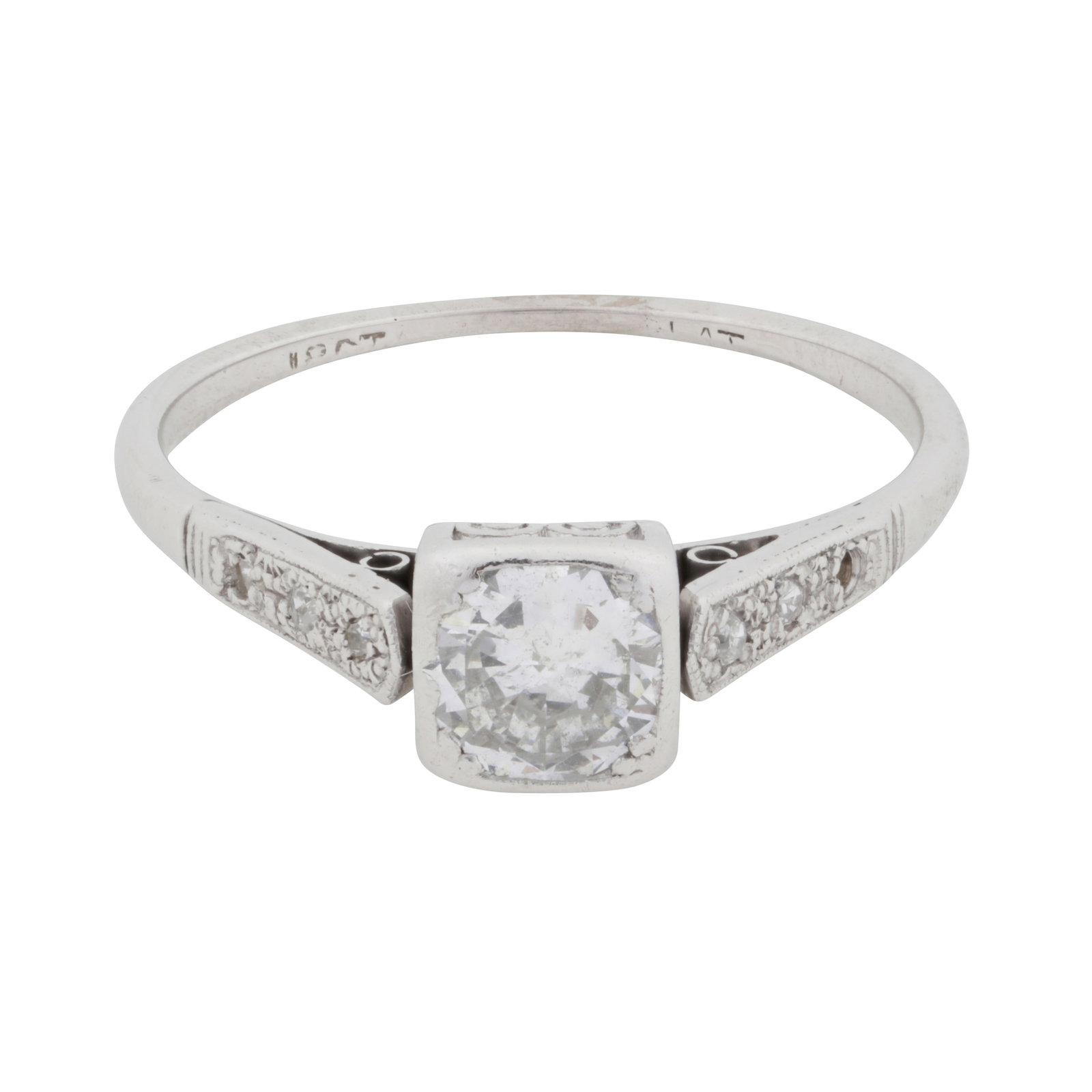 A diamond ring White metal (1 of 3)