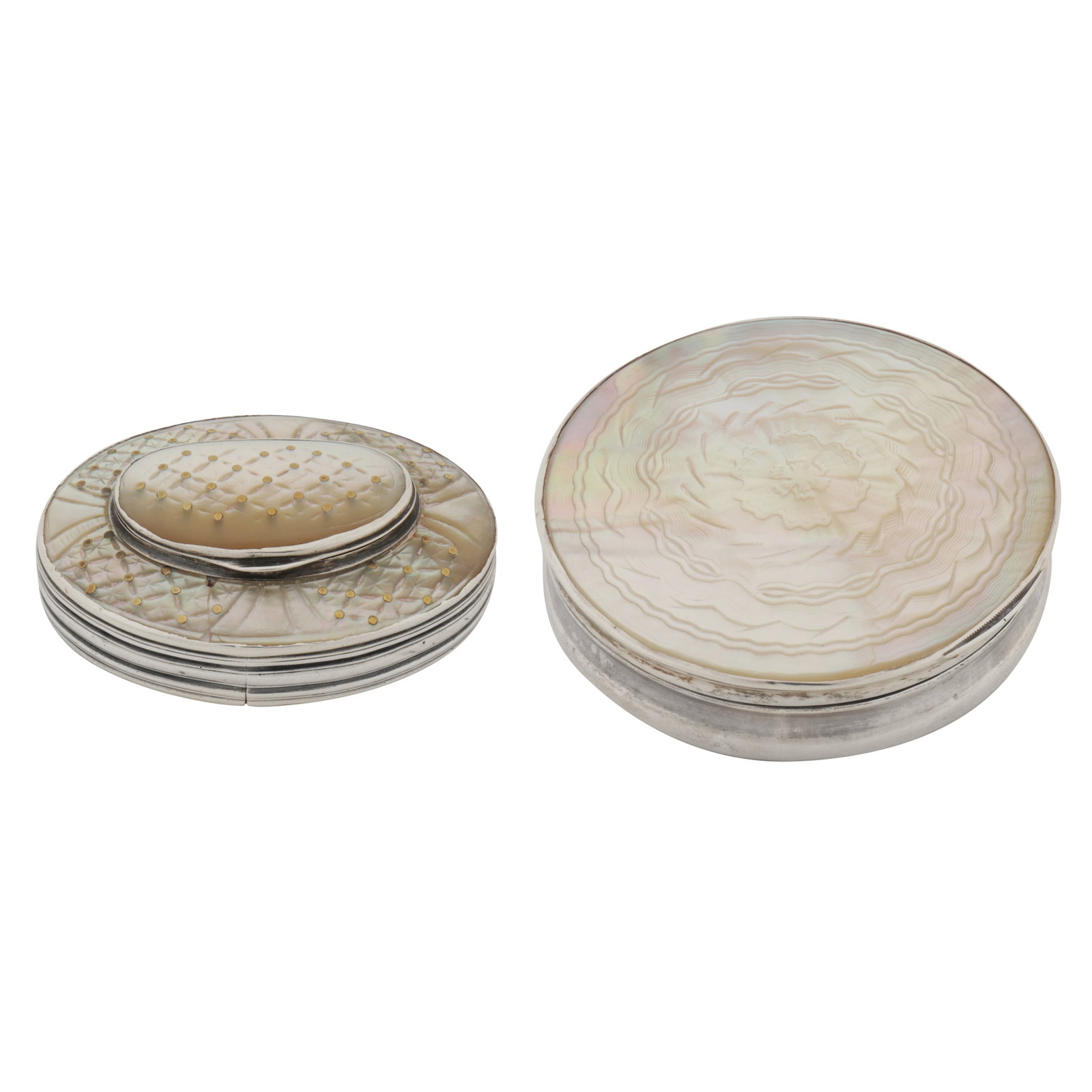 London circa 1700 A William III unmarked silver mounted mother of pearl snuff box (1 of 4)
