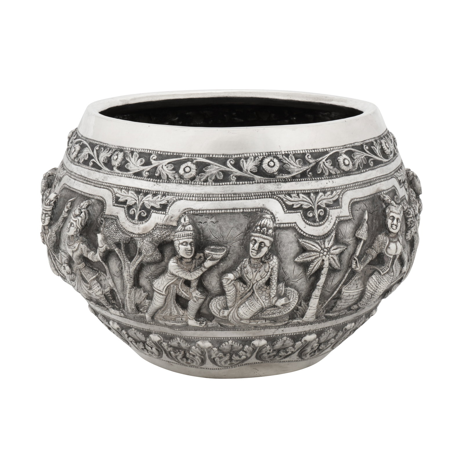 Lucknow circa 1910 An early 20th century Anglo-Indian unmarked silver bowl (1 of 6)