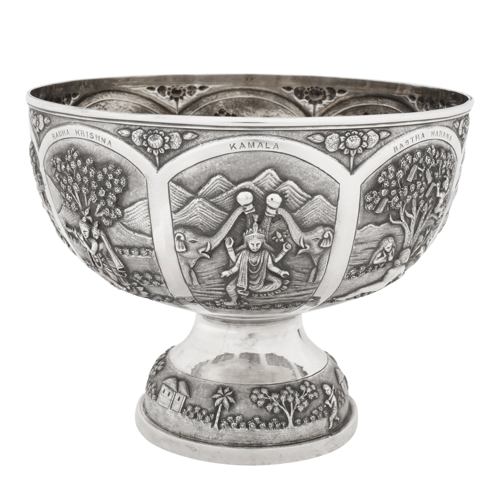 Calcutta circa 1910 An early 20th century Anglo-Indian unmarked silver footed bowl (1 of 5)