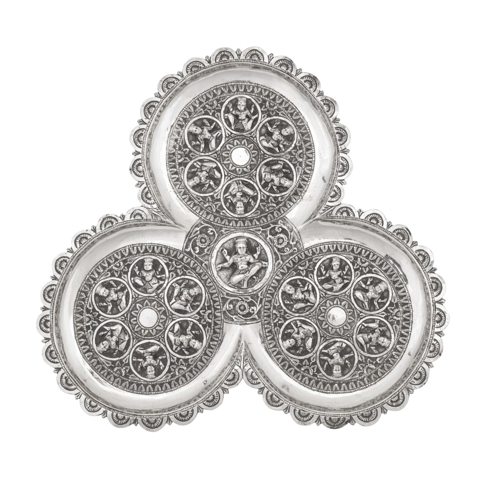 Bombay circa 1910 An early 20th century Anglo-Indian unmarked silver tray (1 of 3)