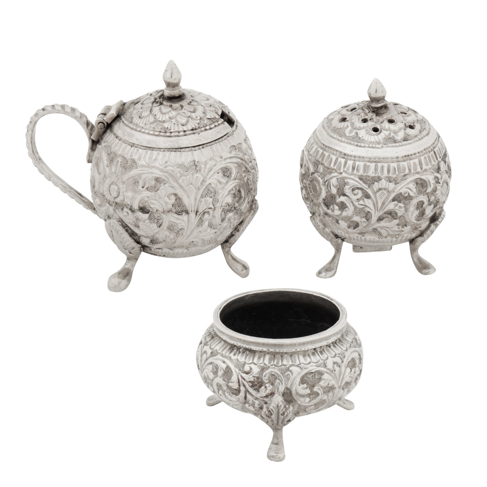 Cutch circa 1900 A late 19th / early 20th century Anglo-Indian unmarked silver cruet set (1 of 5)