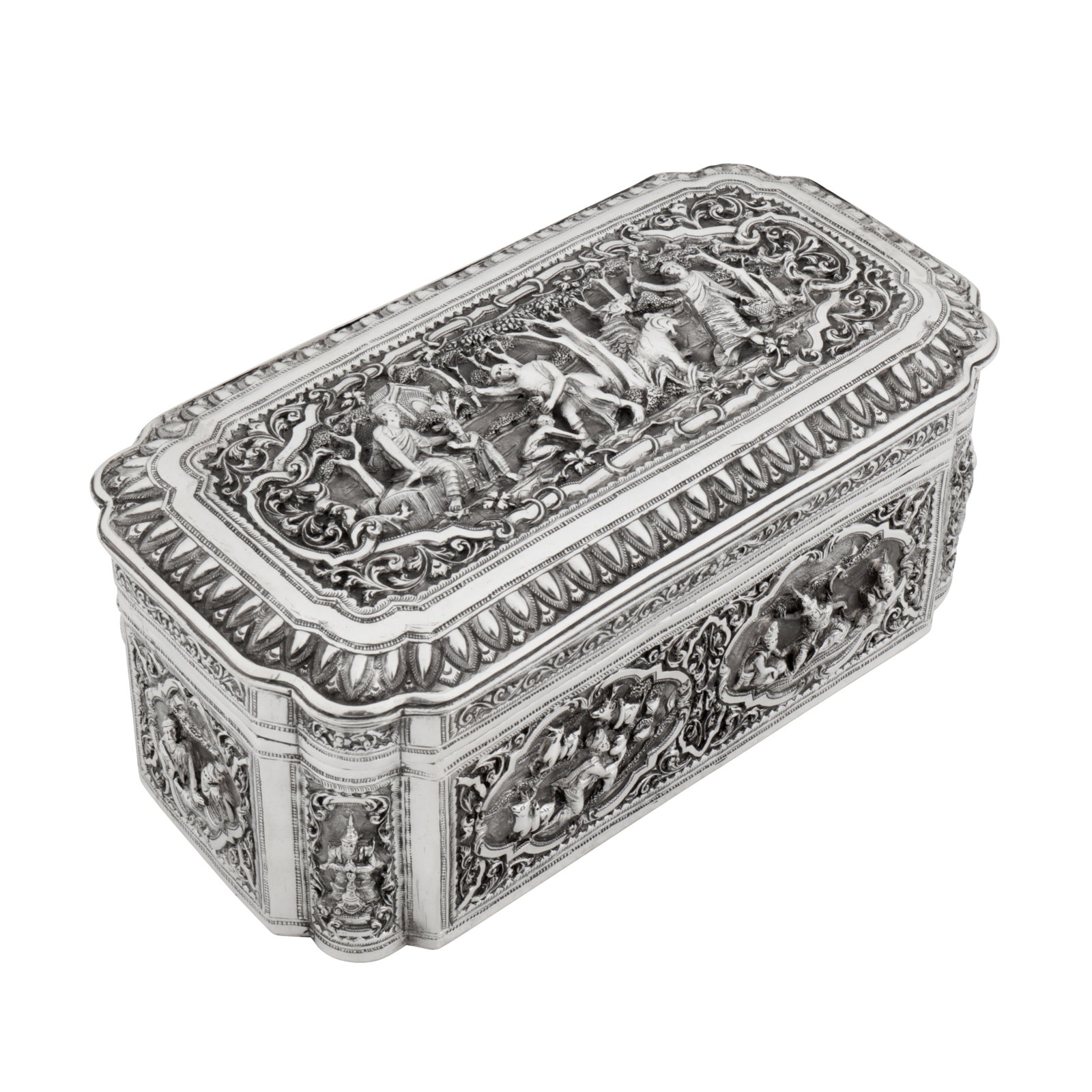 Rangoon circa 1910 An early 20th century Burmese silver cigarette or cigar box (1 of 5)
