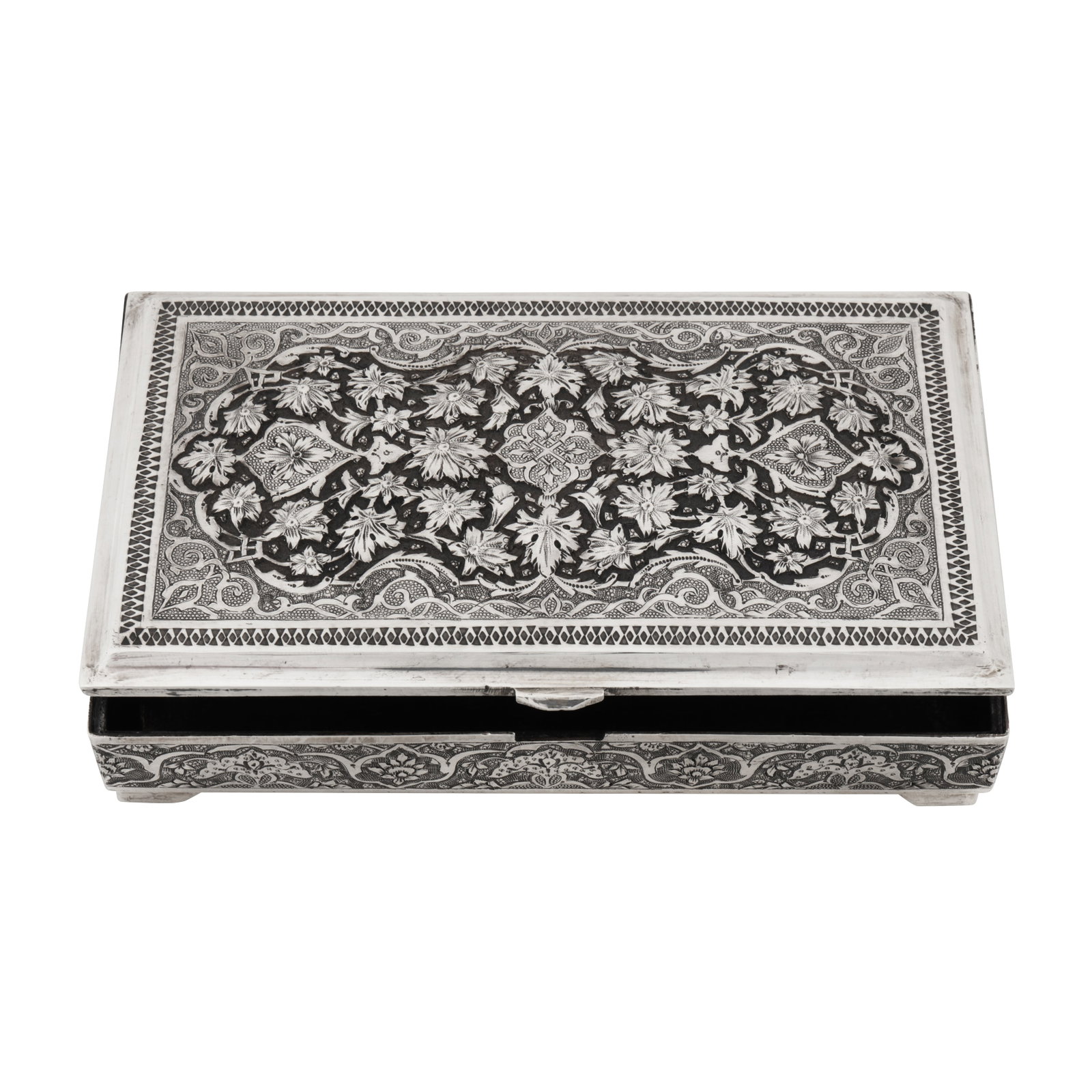 Isfahan circa 1950, marked Fadavi A mid-20th century Persian (Iranian) silver cigarette box (1 of 7)