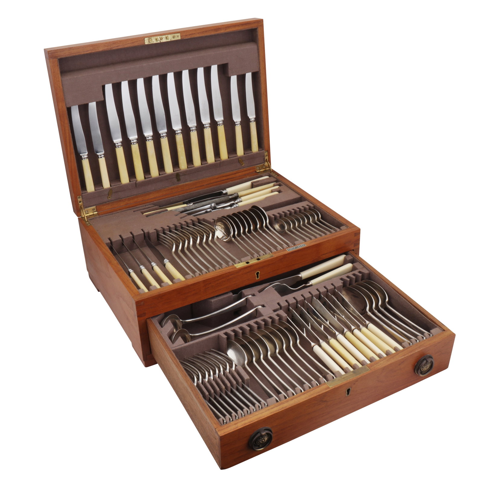 Sheffield 1952/59/62 by Mappin and Webb A cased Eizabeth II sterling silver table service of: Sheffield 1952/59/62 by Mappin and Webb A cased Eizabeth II sterling silver table service of flatware / canteen Comprising: 8 soup spoons 4 serving spoons 8 table forks 8 dessert spoons 8 dessert fork