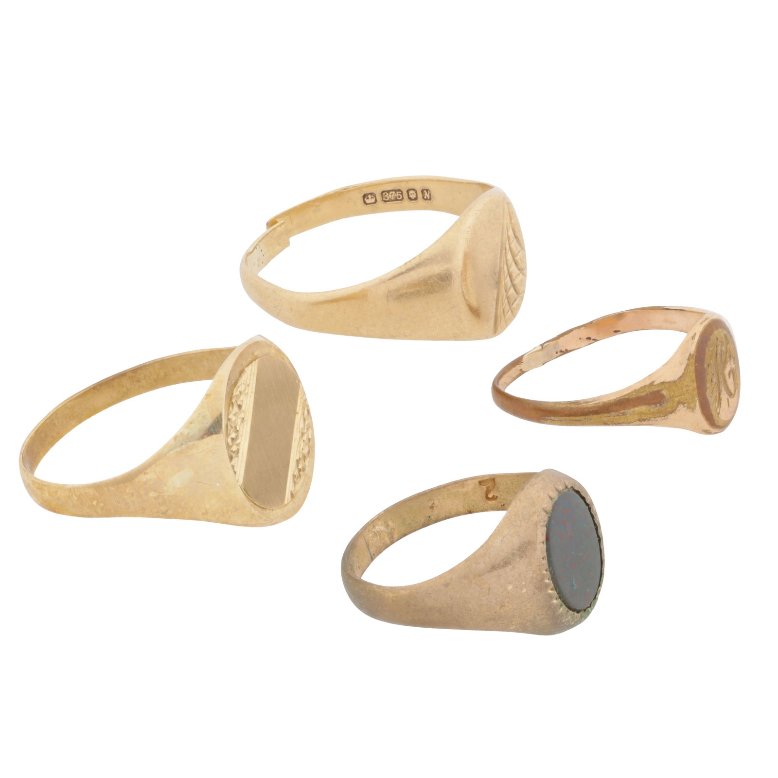 A collection of four signet rings Yellow metal - 2